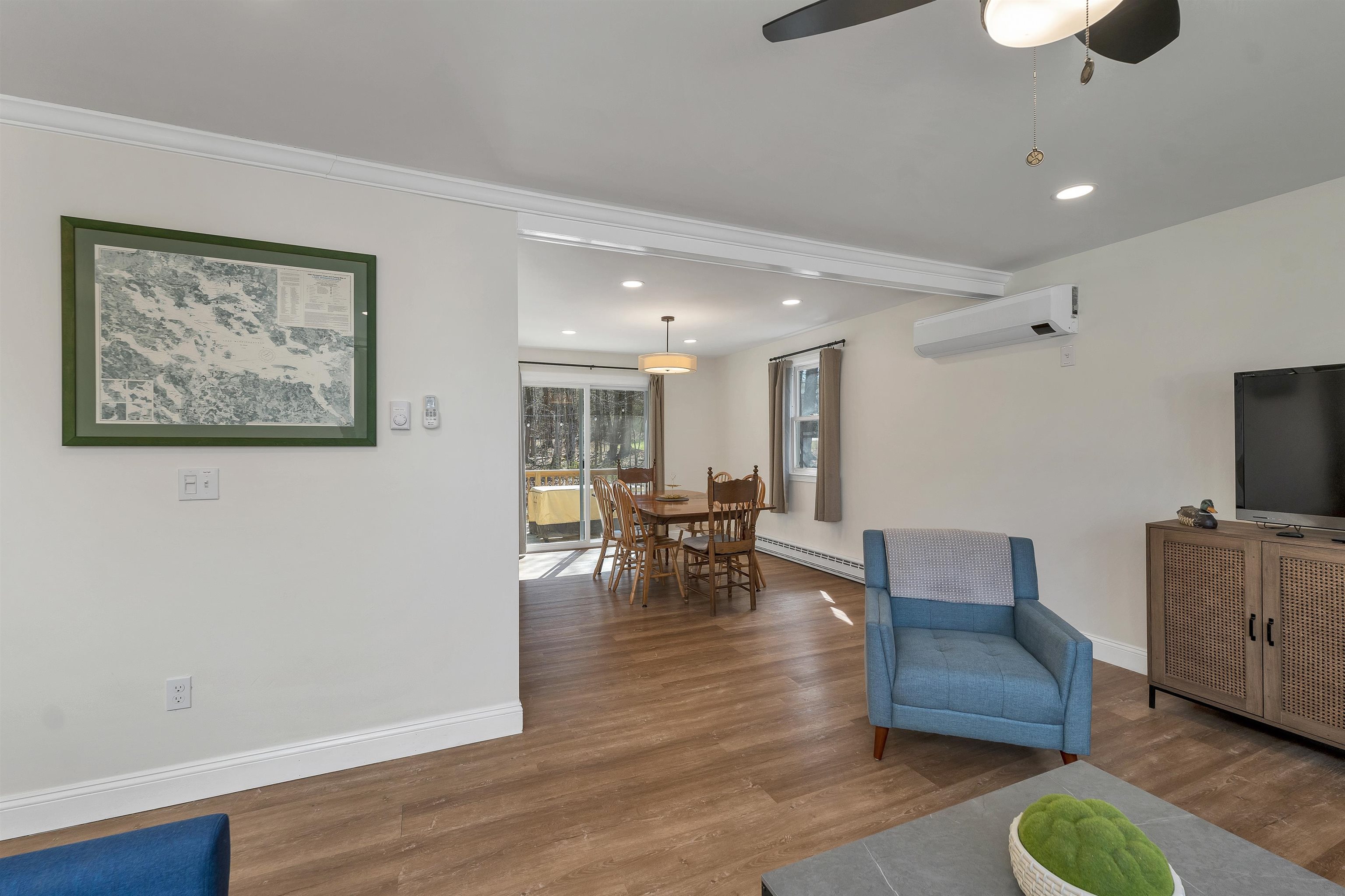 1 Robin Acres Dr, Wolfeboro, NH 03894