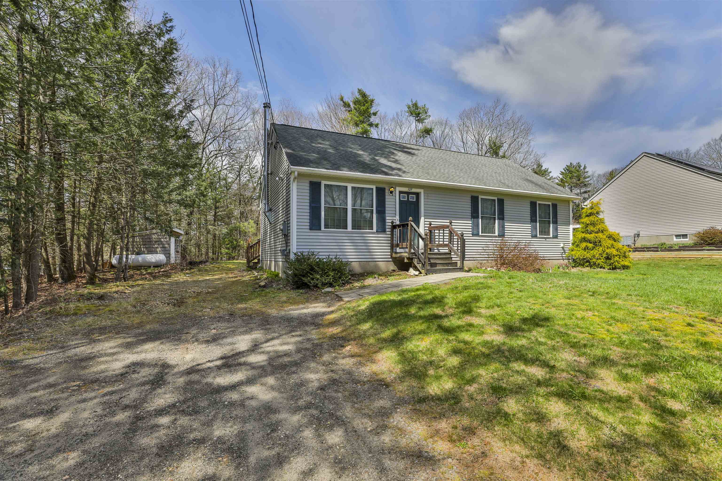 109 Old Brookline Rd, Milford, NH 03055