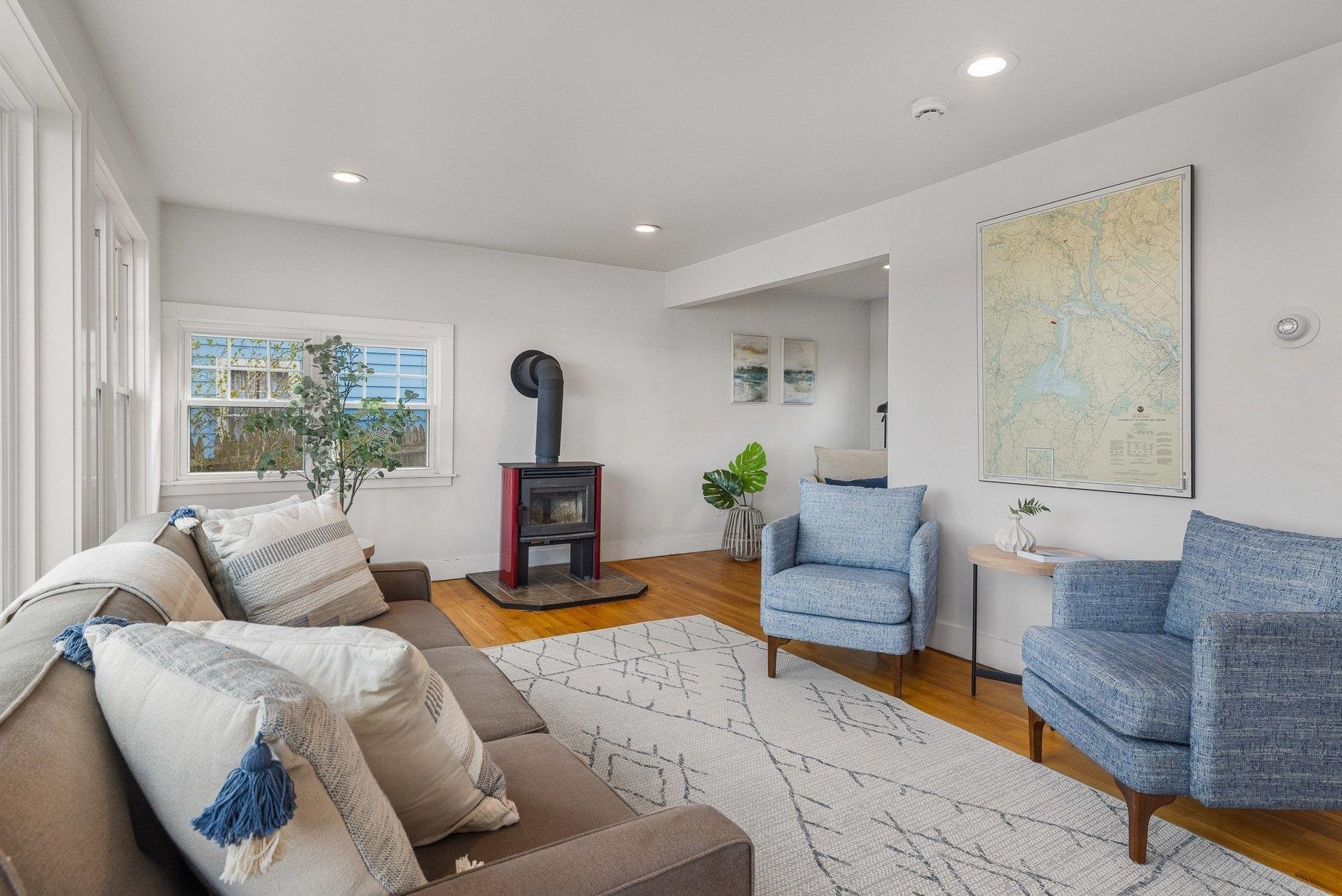 28 Colony Cove Rd, Durham, NH 03824