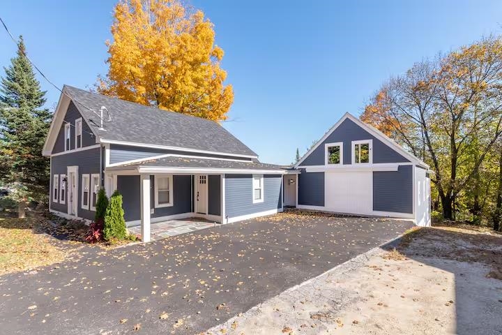 175 Center St, Wolfeboro, NH 03894