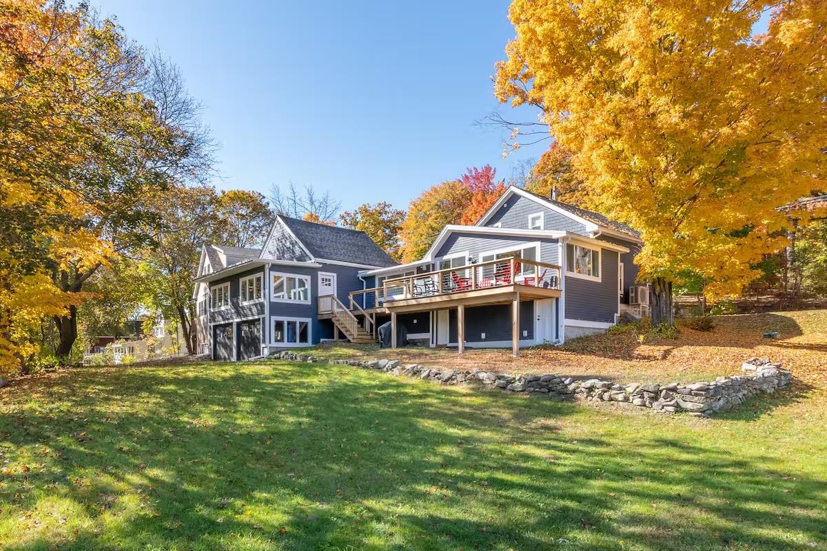 175 Center St, Wolfeboro, NH 03894