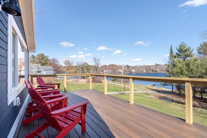 175 Center St, Wolfeboro, NH 03894