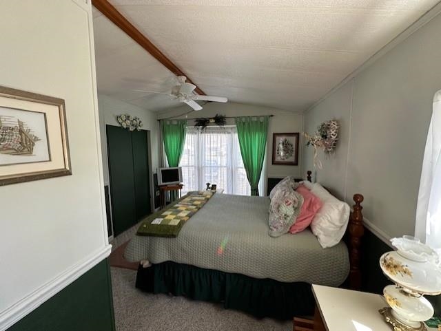 320 Old Lake Shore Rd, Gilford, NH 03249