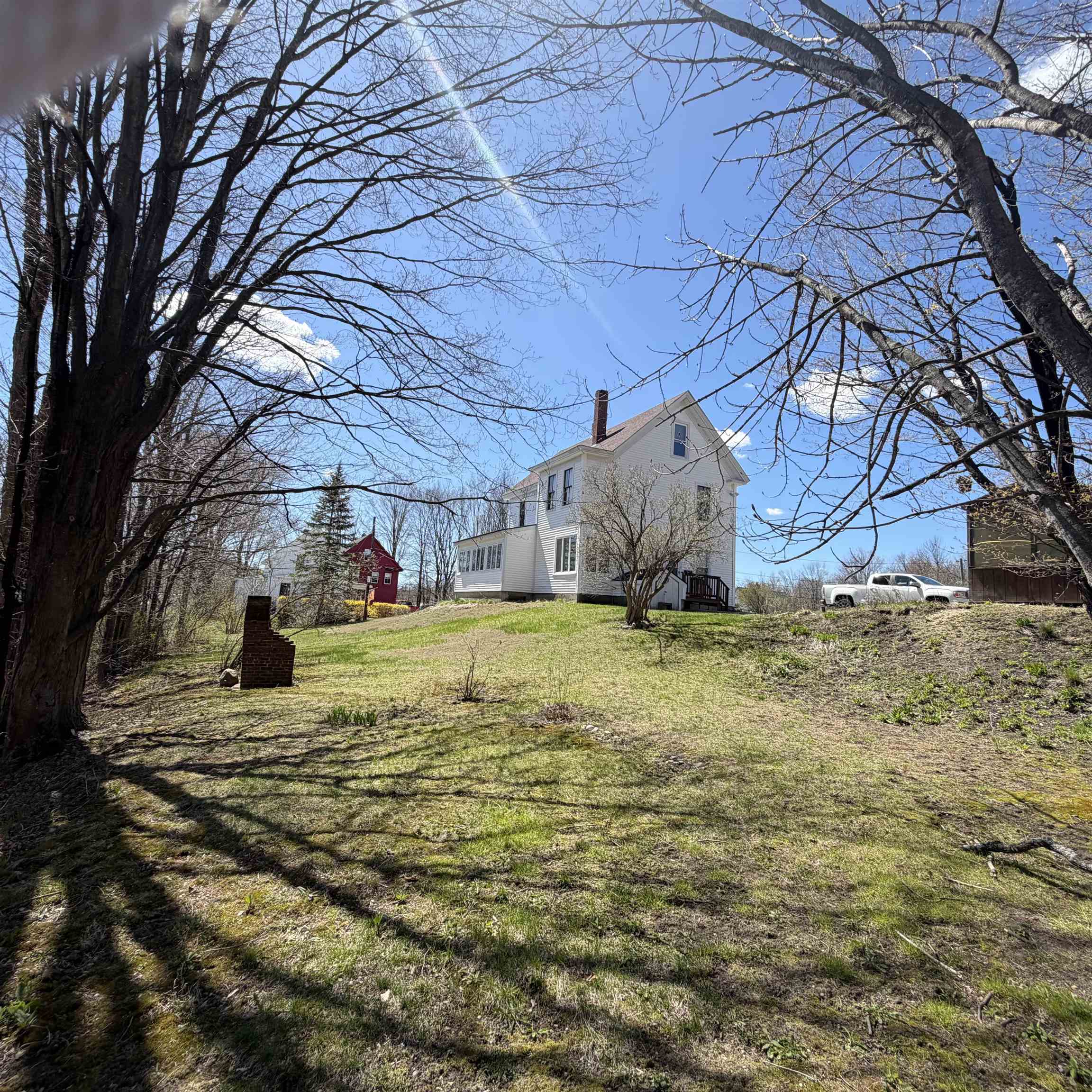 30 Mooney St, Farmington, NH 03851