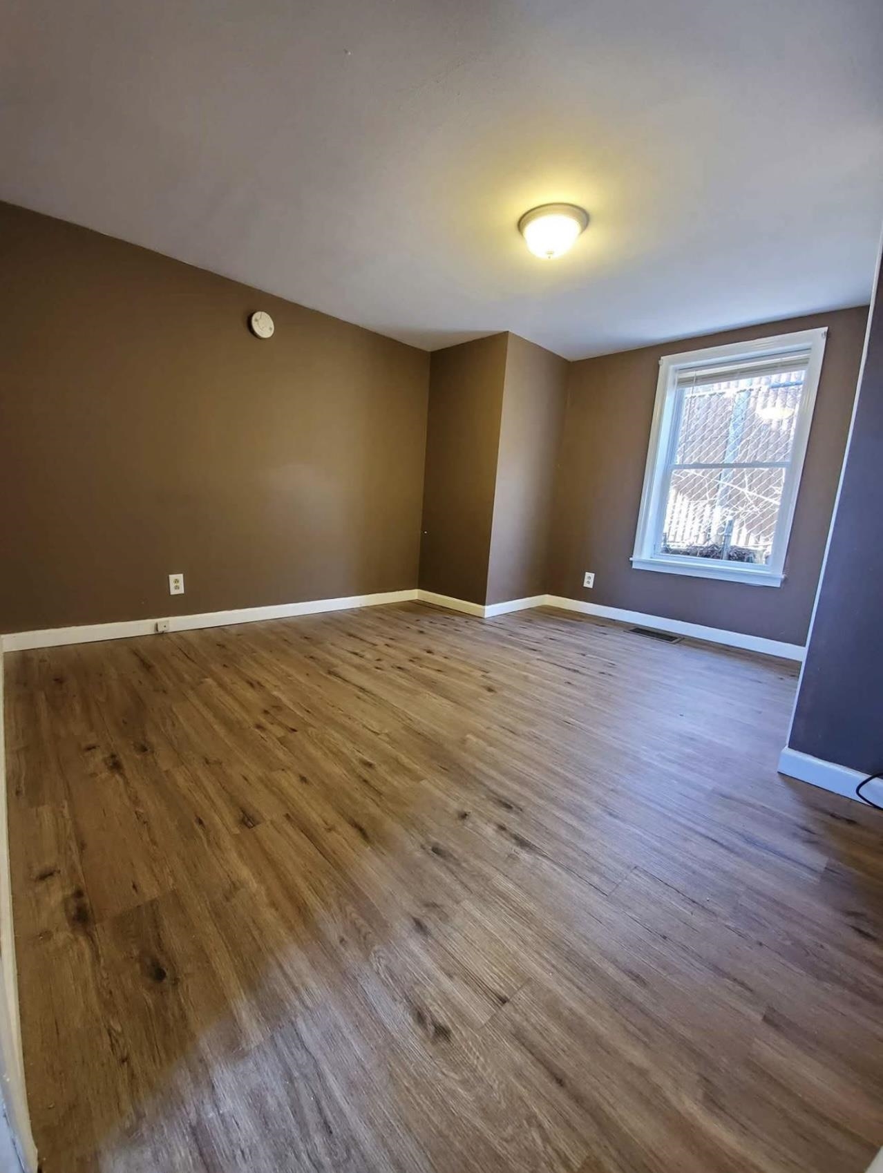 3-5 Williams Ct, Nashua, NH 03060