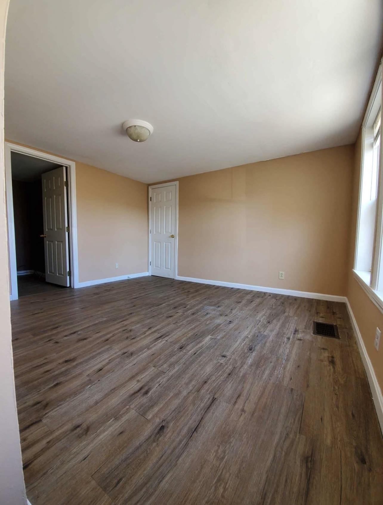 3-5 Williams Ct, Nashua, NH 03060