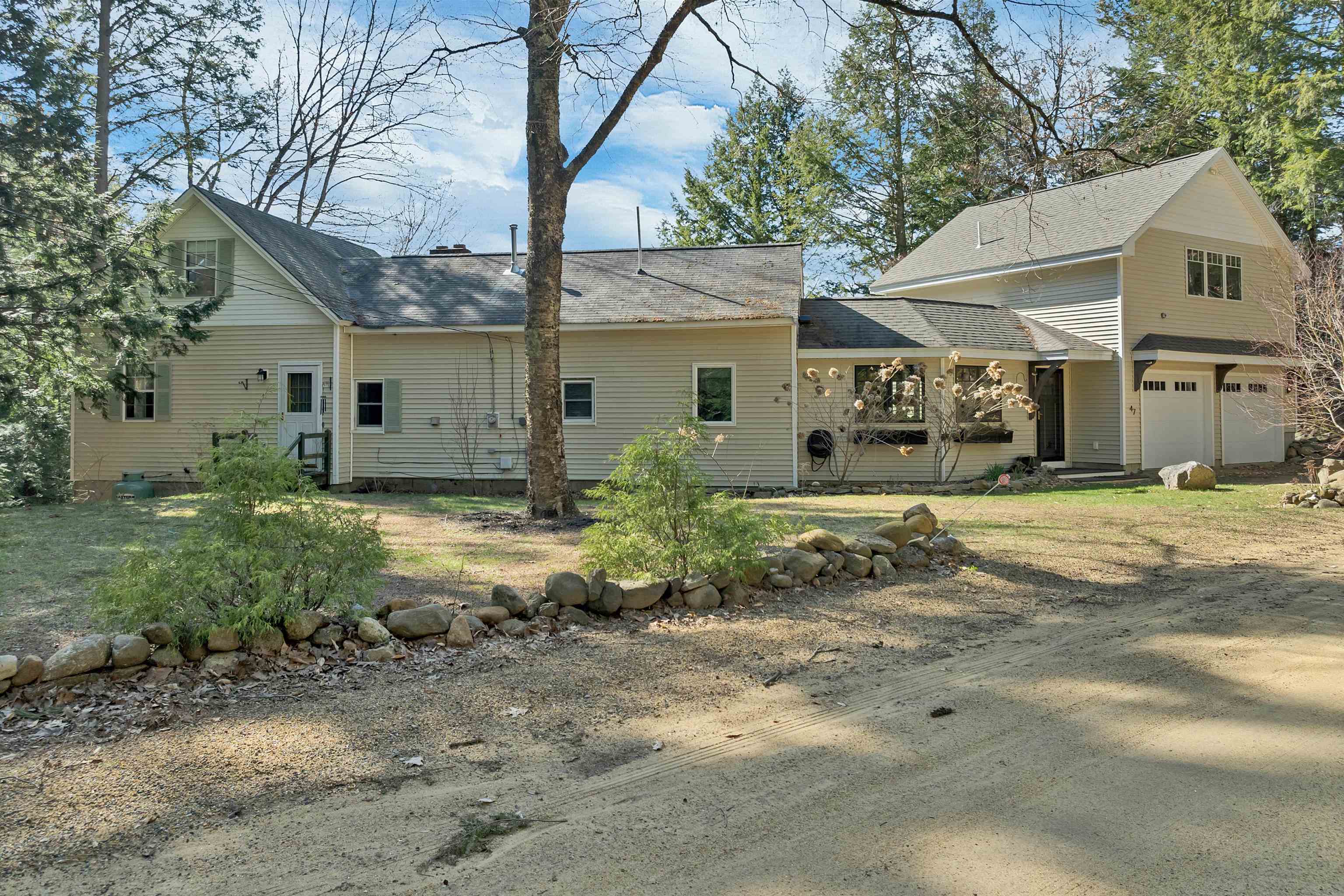 47 Dock Rd, Belmont, NH 03220