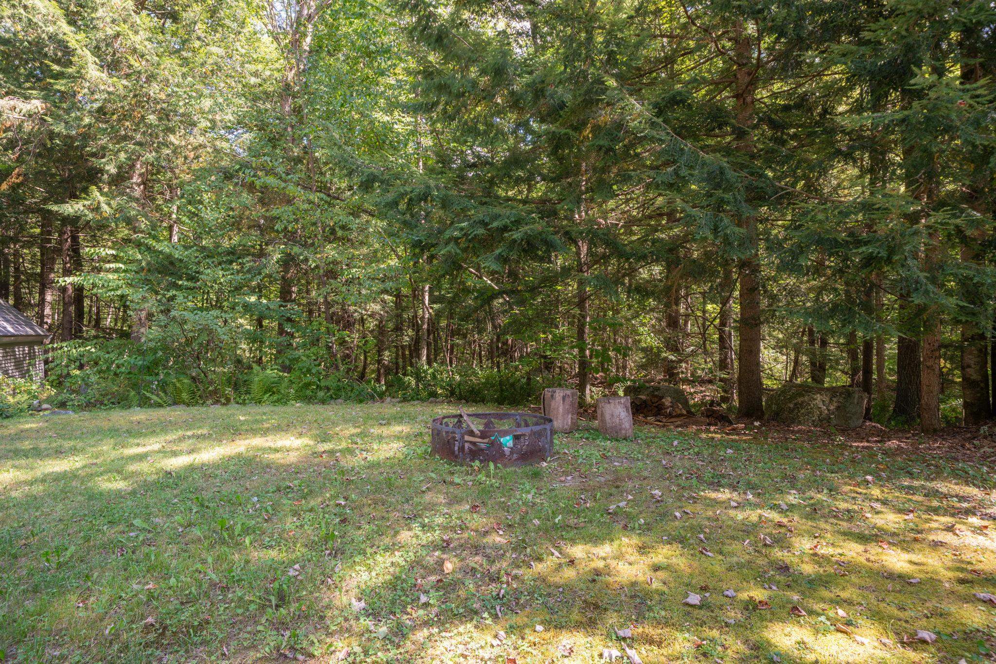 24 Raccoon Al, Hillsborough, NH 03244