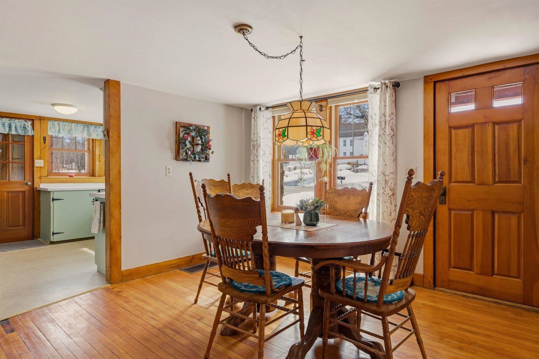 393 High St, Candia, NH 03034