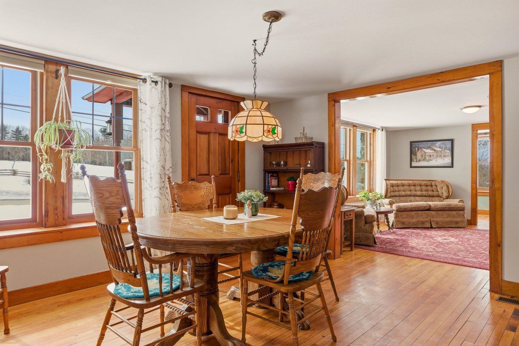 393 High St, Candia, NH 03034