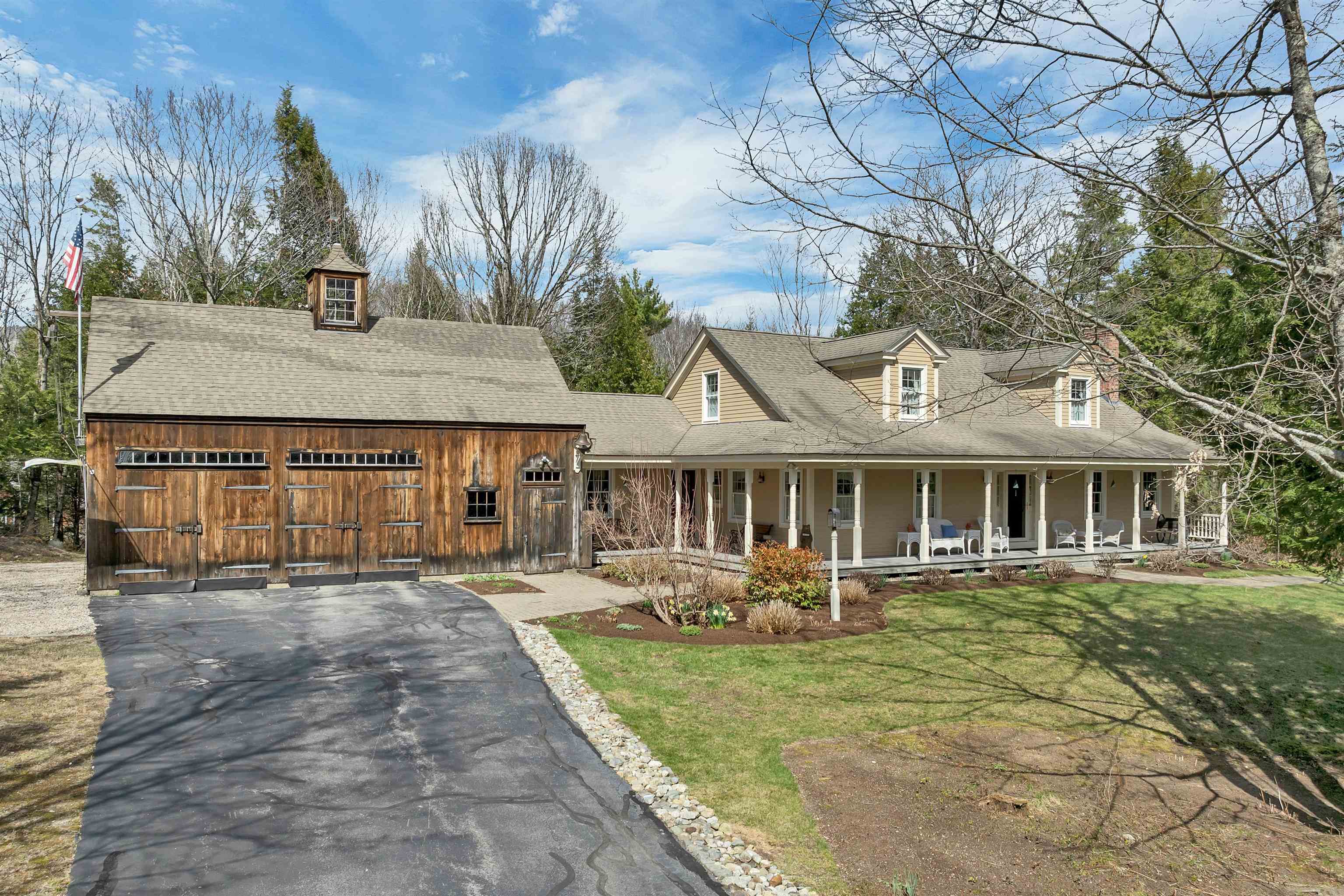 1 River Heights Rd, Tuftonboro, NH 03816
