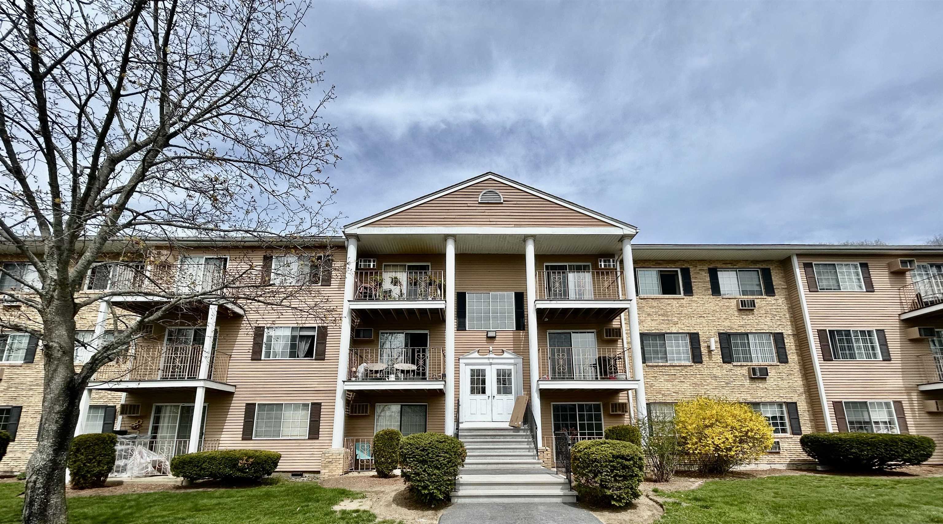 377 Huse Rd, Manchester, NH 03103