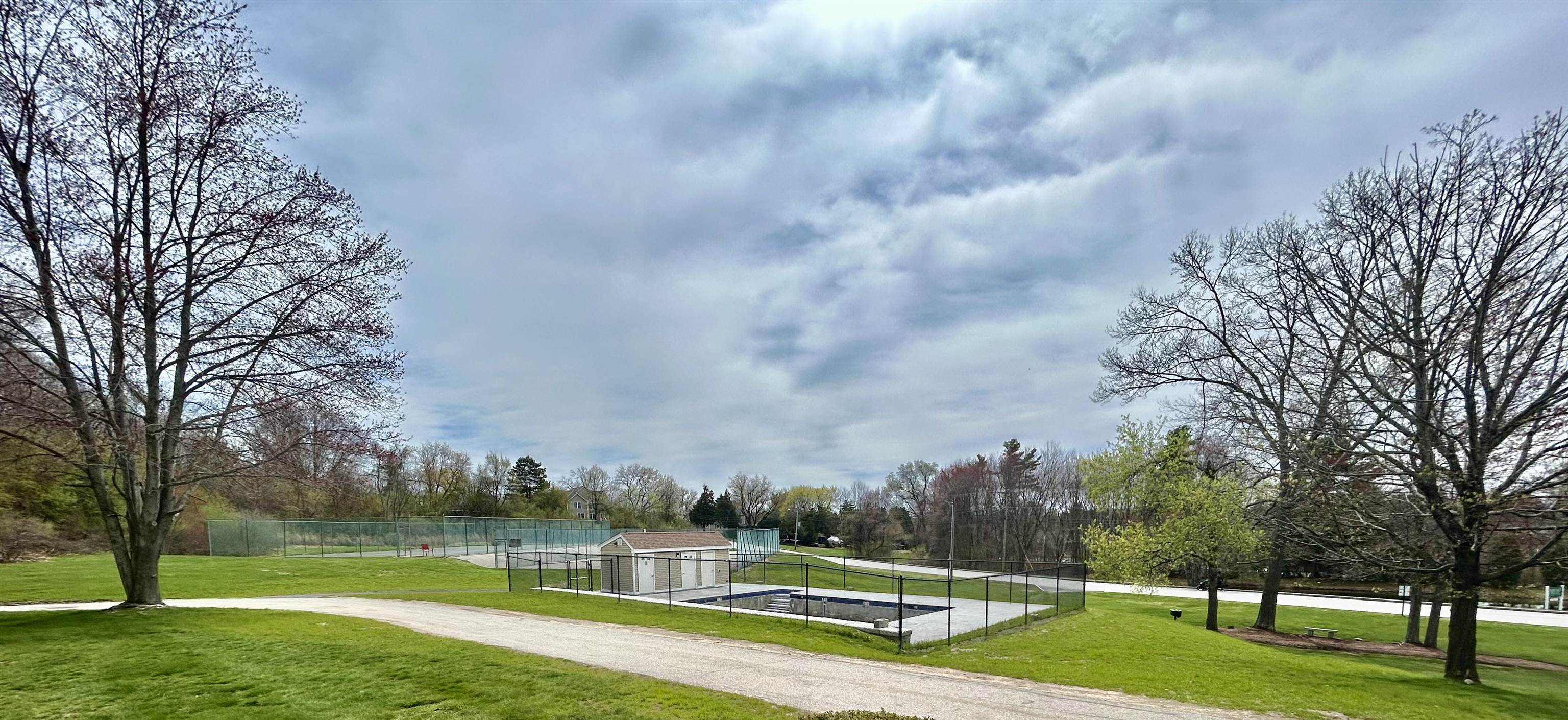 377 Huse Rd, Manchester, NH 03103