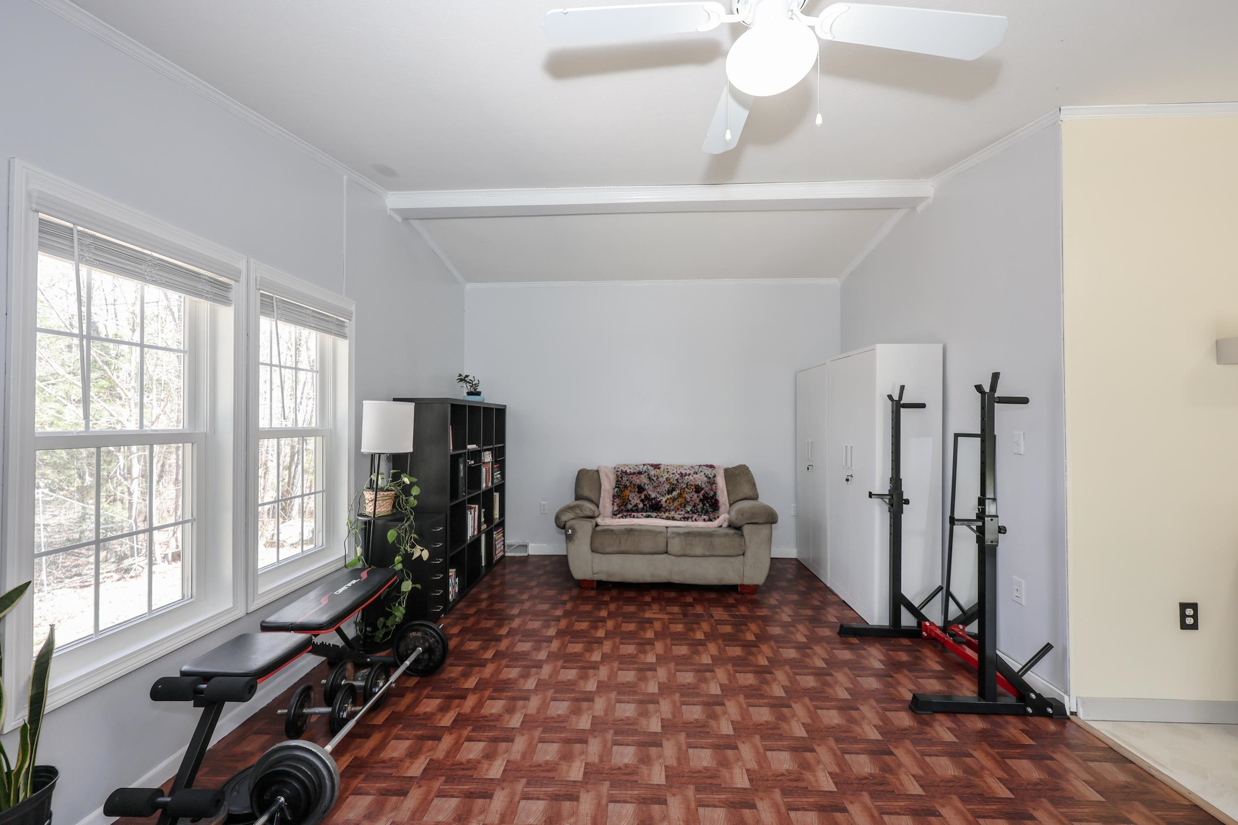 13 Jeffrey Dr, Northwood, NH 03261