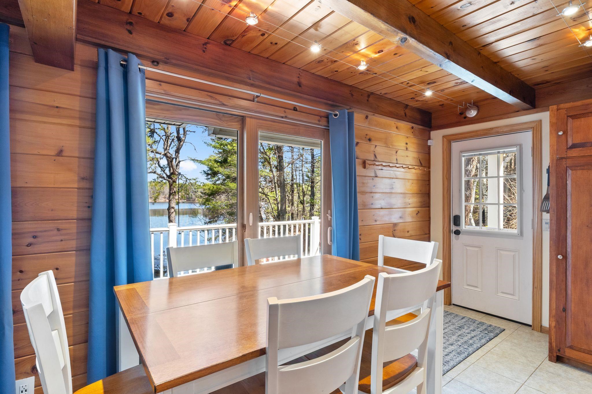 325 Concord Ln, Wakefield, NH 03830