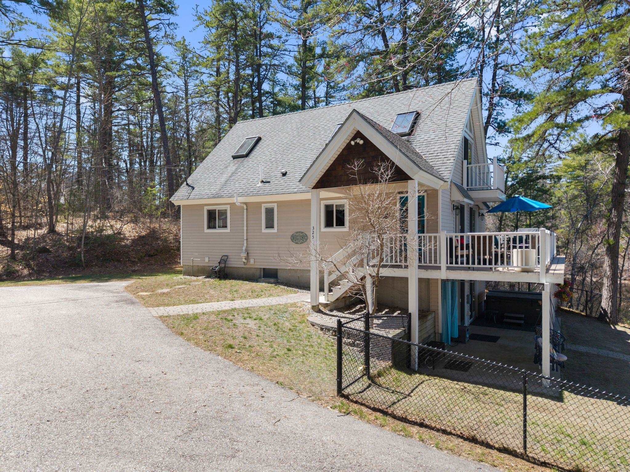 325 Concord Ln, Wakefield, NH 03830