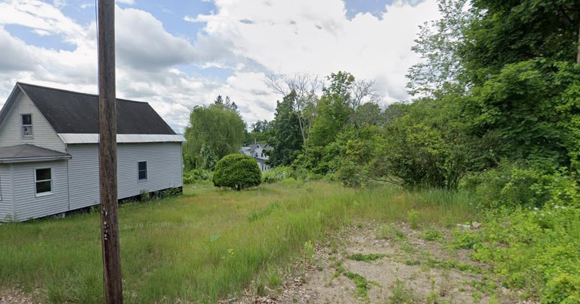 72 Chestnut St, Franklin, NH 03235