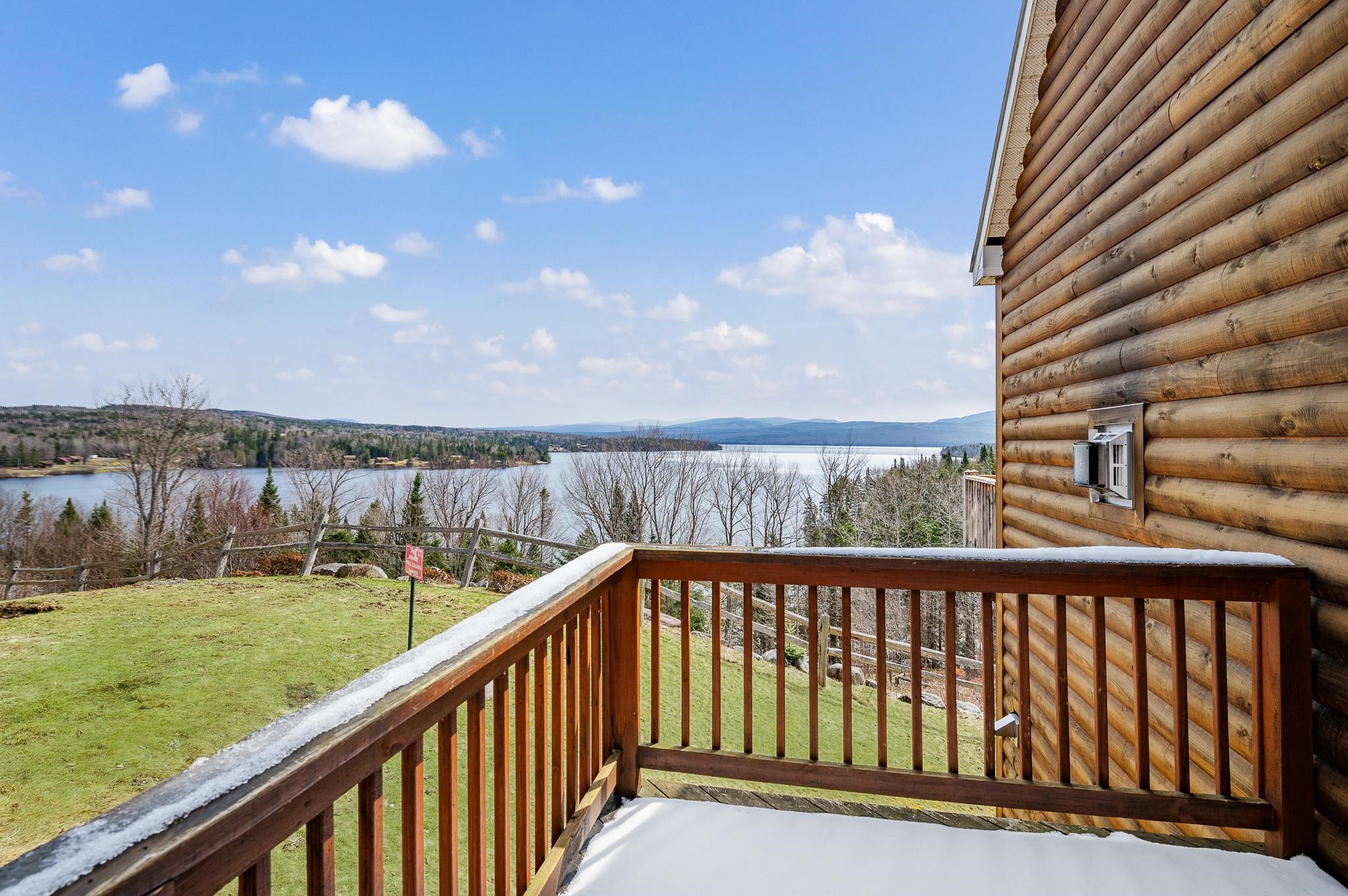 126 Maple Mountain Rd, Pittsburg, NH 03592