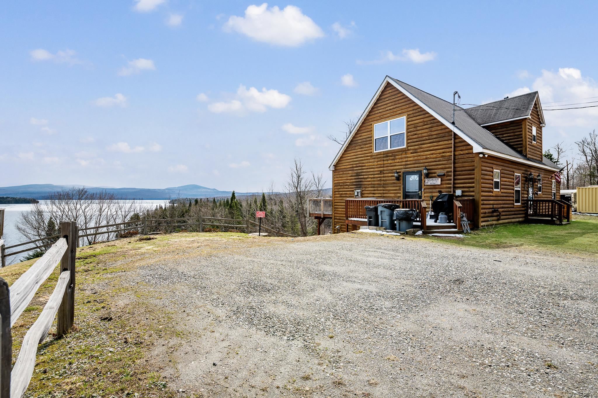 126 Maple Mountain Rd, Pittsburg, NH 03592