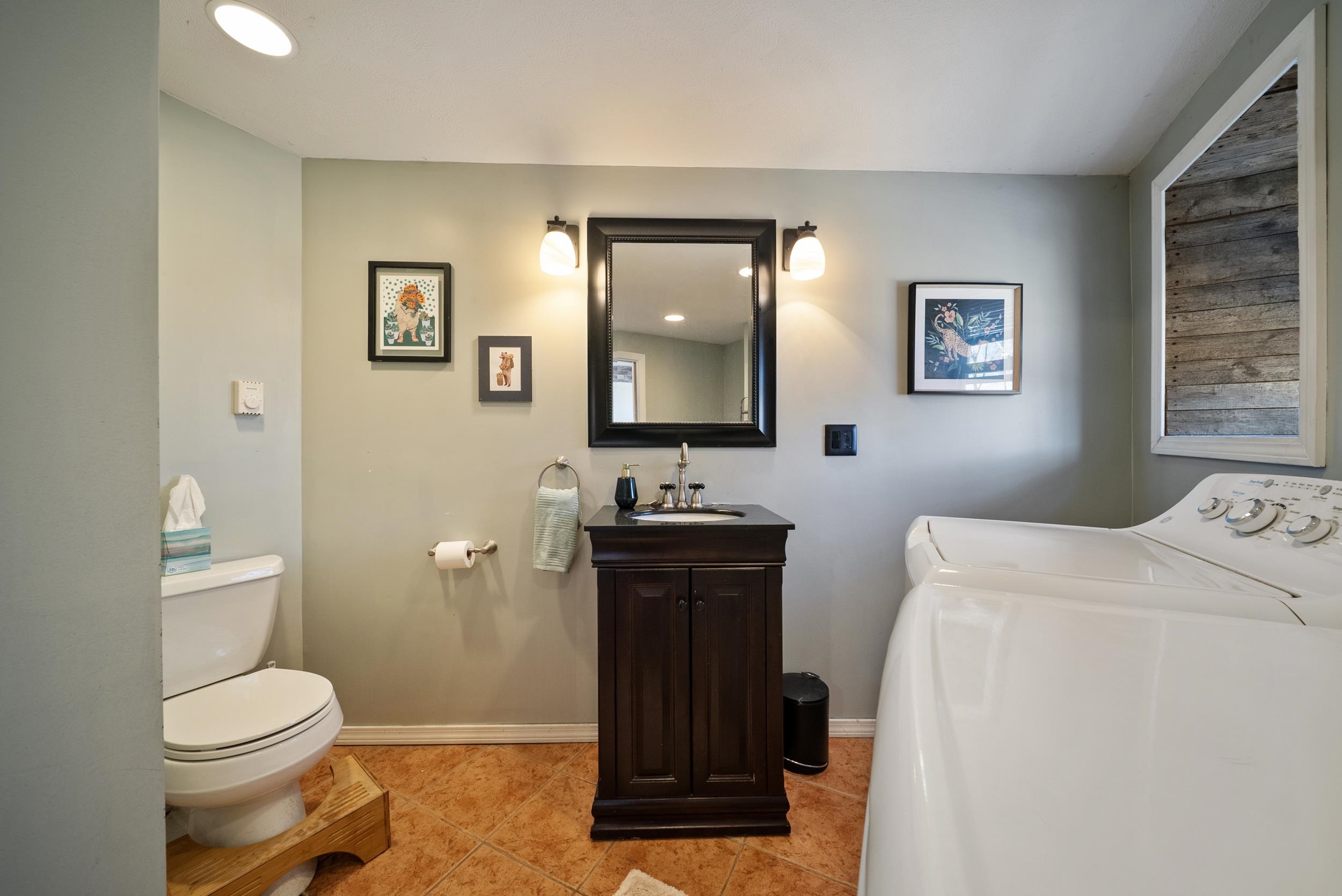 66 Old Derry Rd, Londonderry, NH 03053