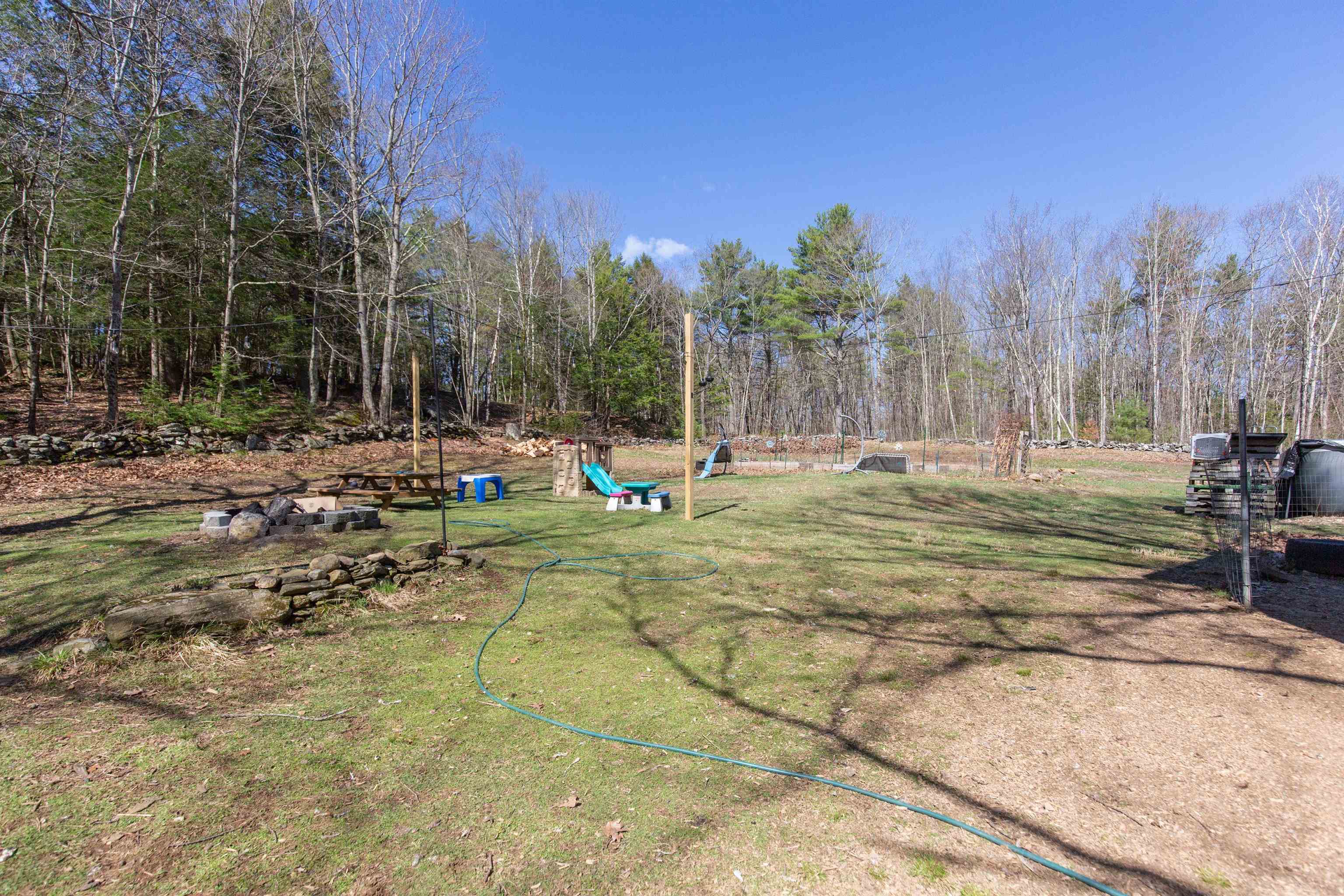 519 Candia Rd, Chester, NH 03036