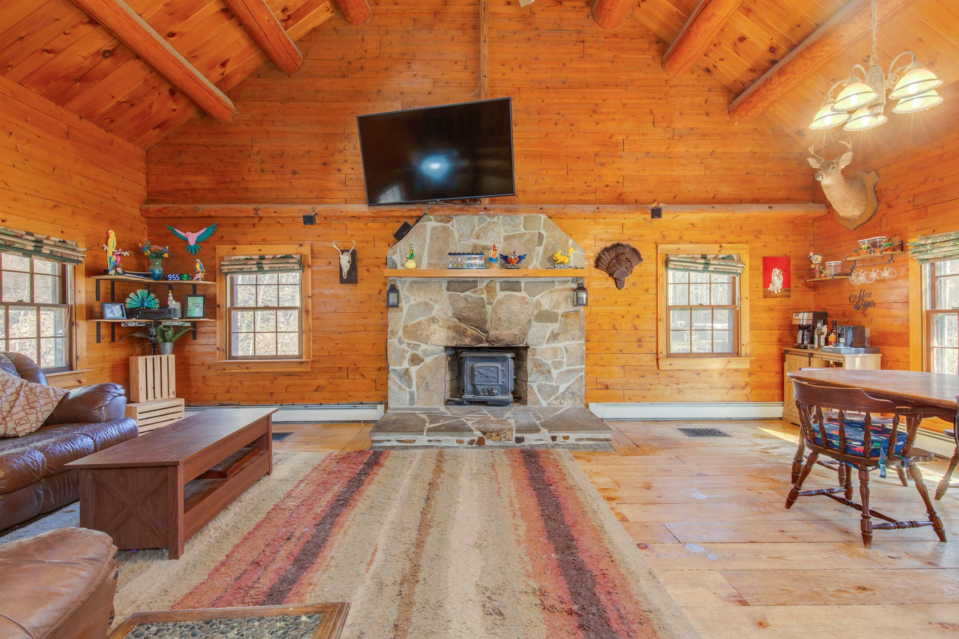 519 Candia Rd, Chester, NH 03036