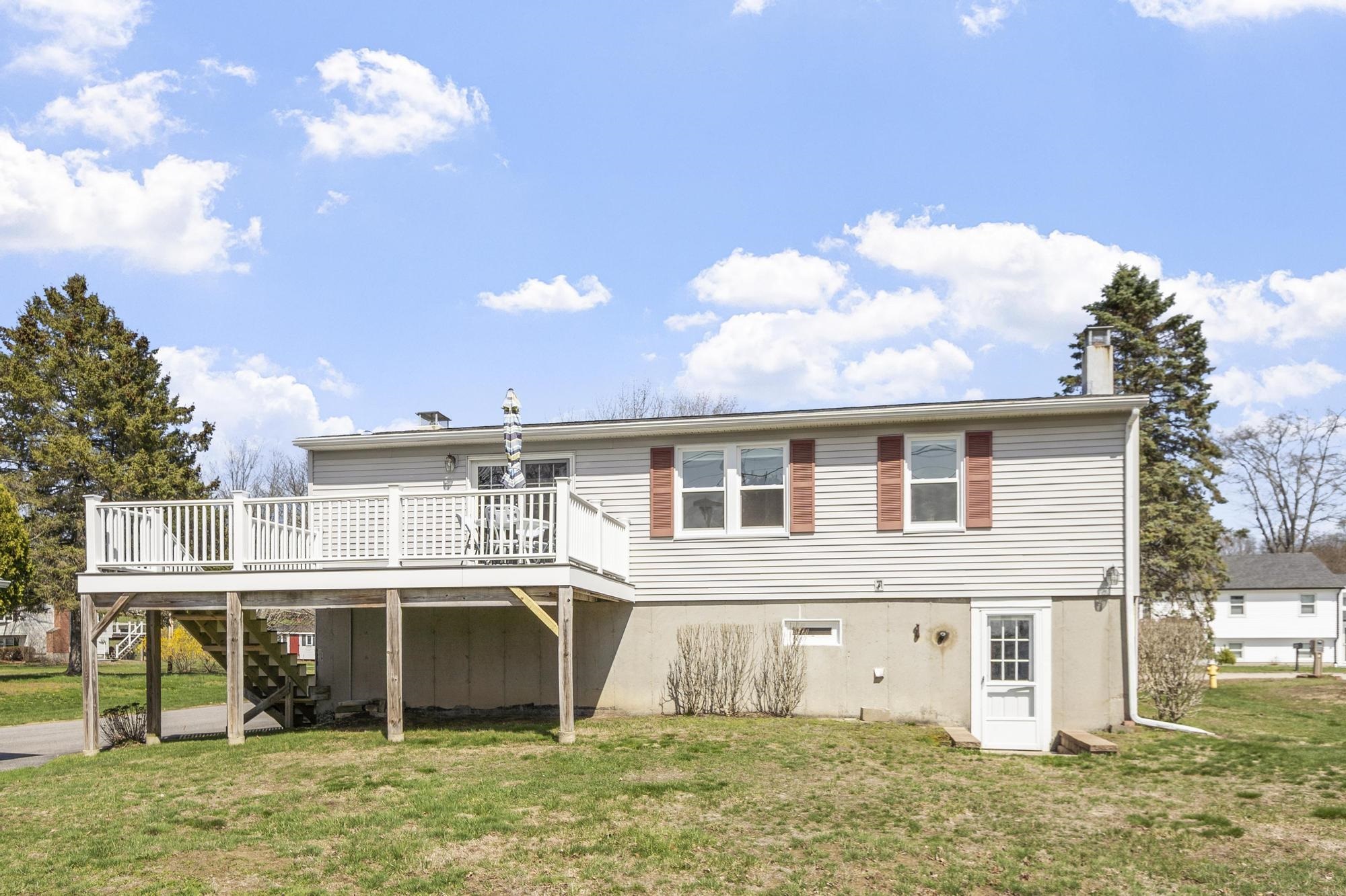 30 Davis Rd, Portsmouth, NH 03801