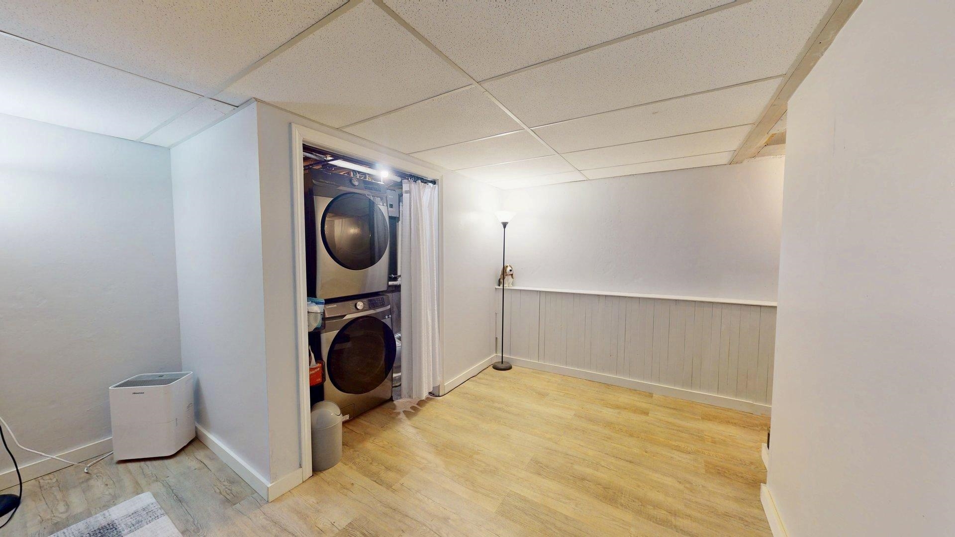 66 Litchfield Rd, Londonderry, NH 03053