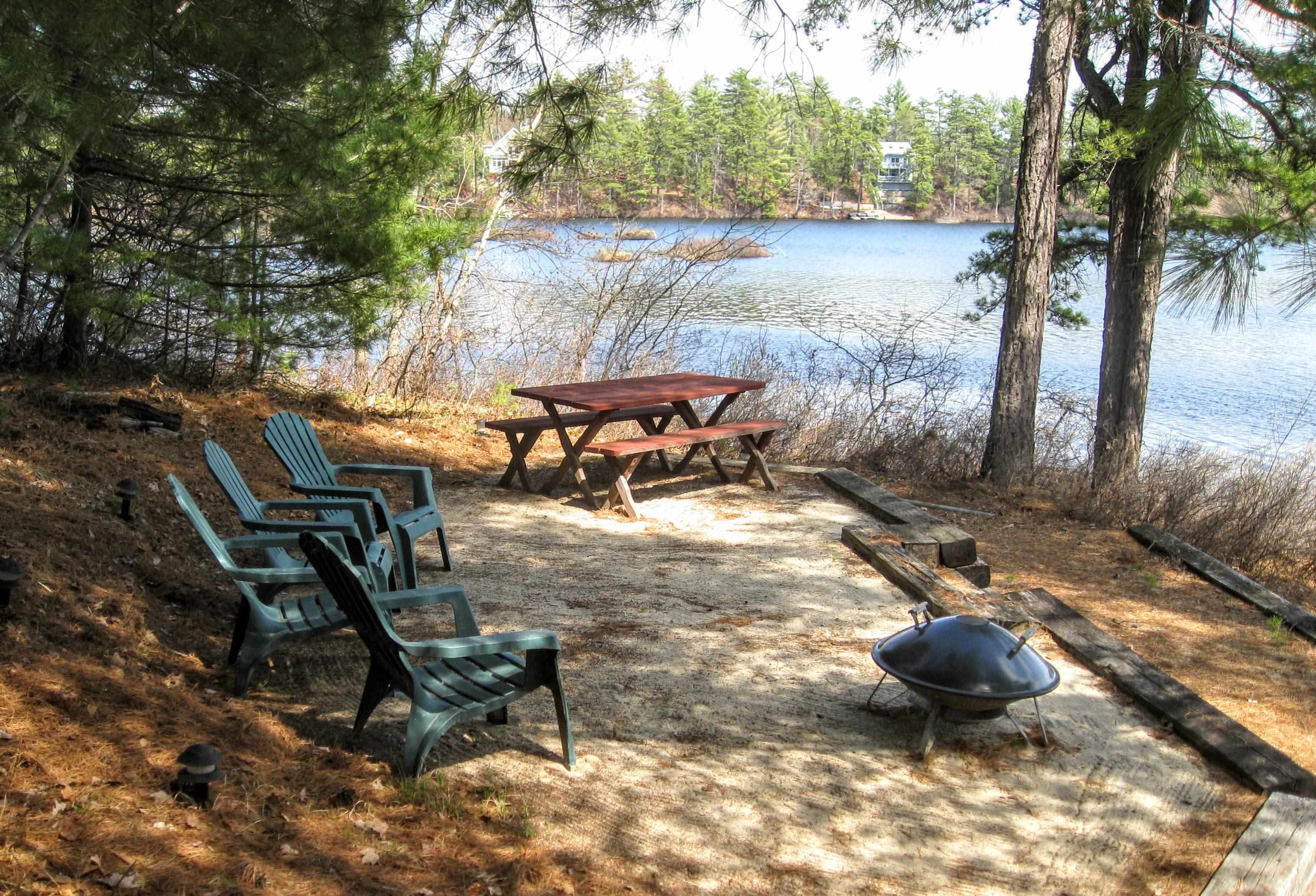 322 Concord Ln, Wakefield, NH 03830