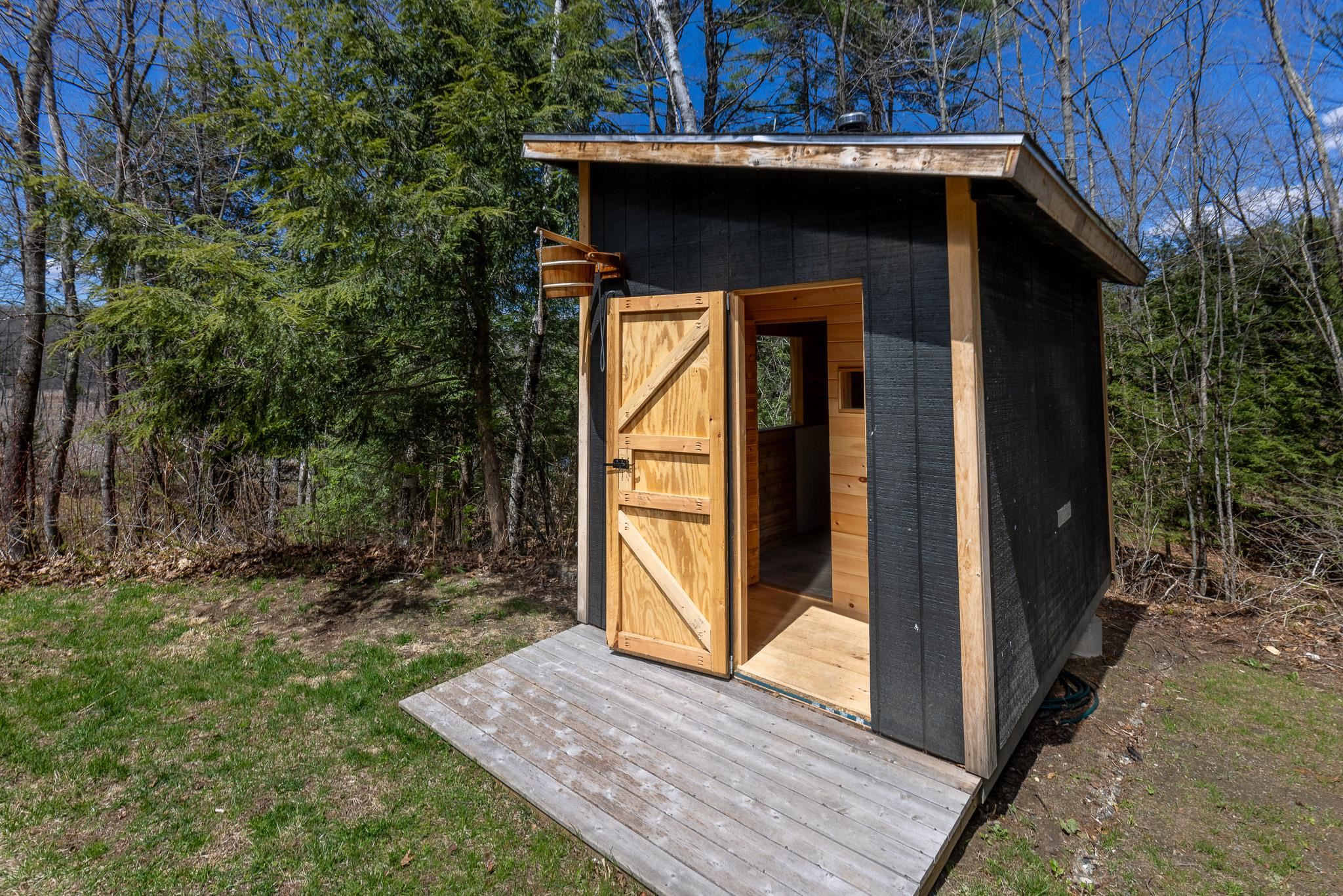 9 Paine Rd, Hanover, NH 03750