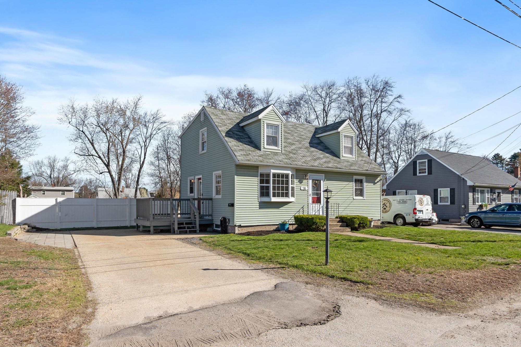 78 Norcross St, Manchester, NH 03109