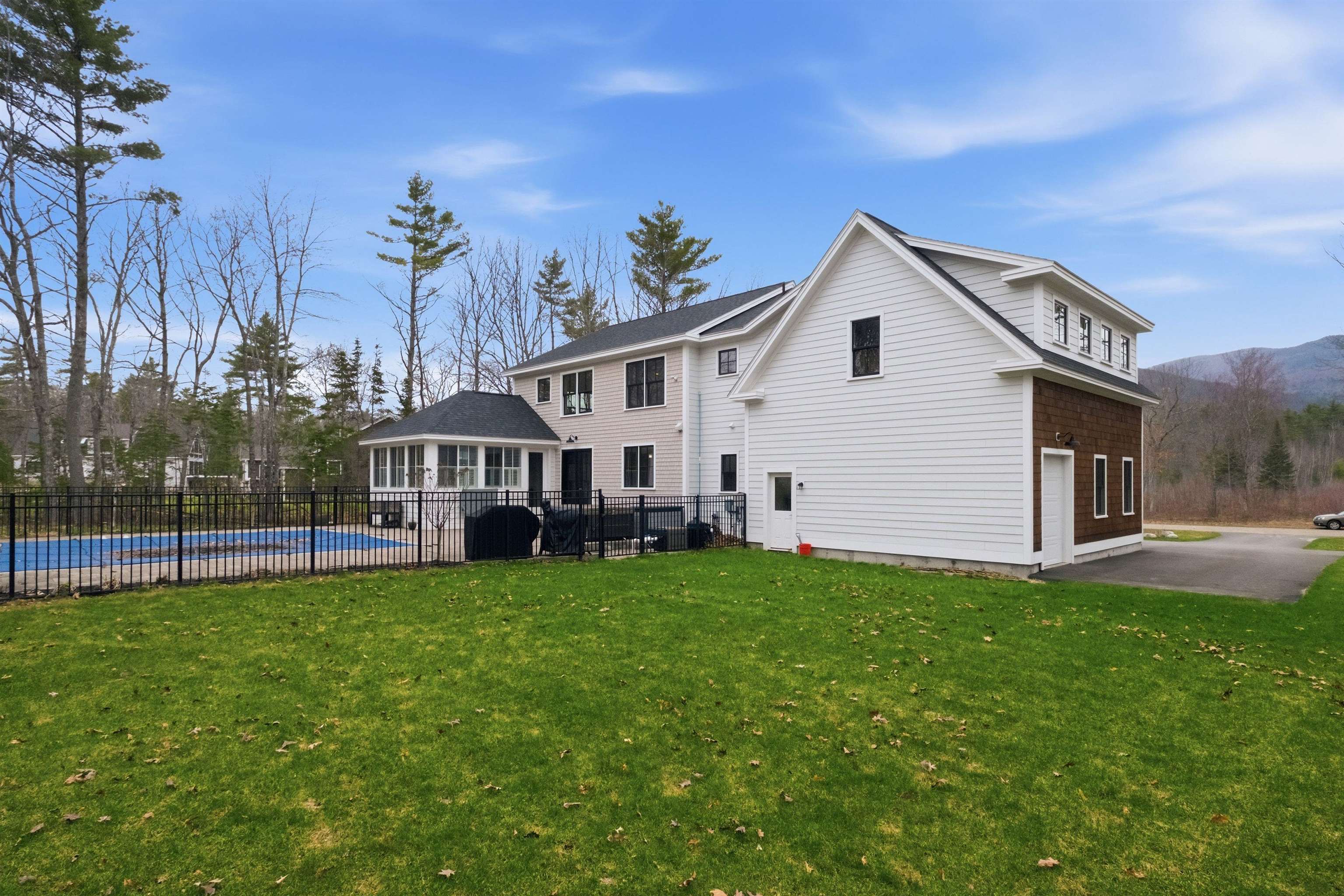 32 Mountain Shadows Dr, Tuftonboro, NH 03816