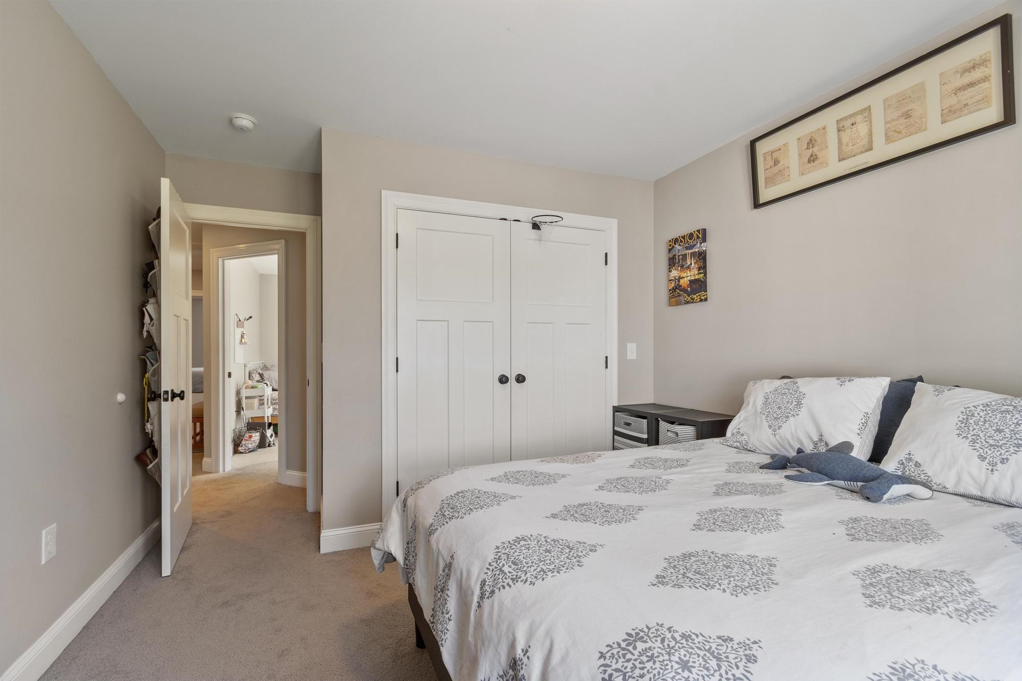 71 Cedar St, Hopkinton, NH 03229