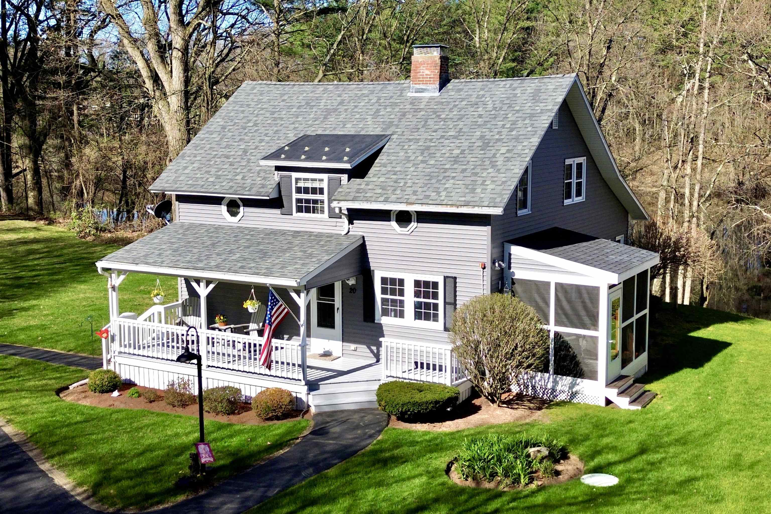 20 Gilcreast Dr, Litchfield, NH 03052