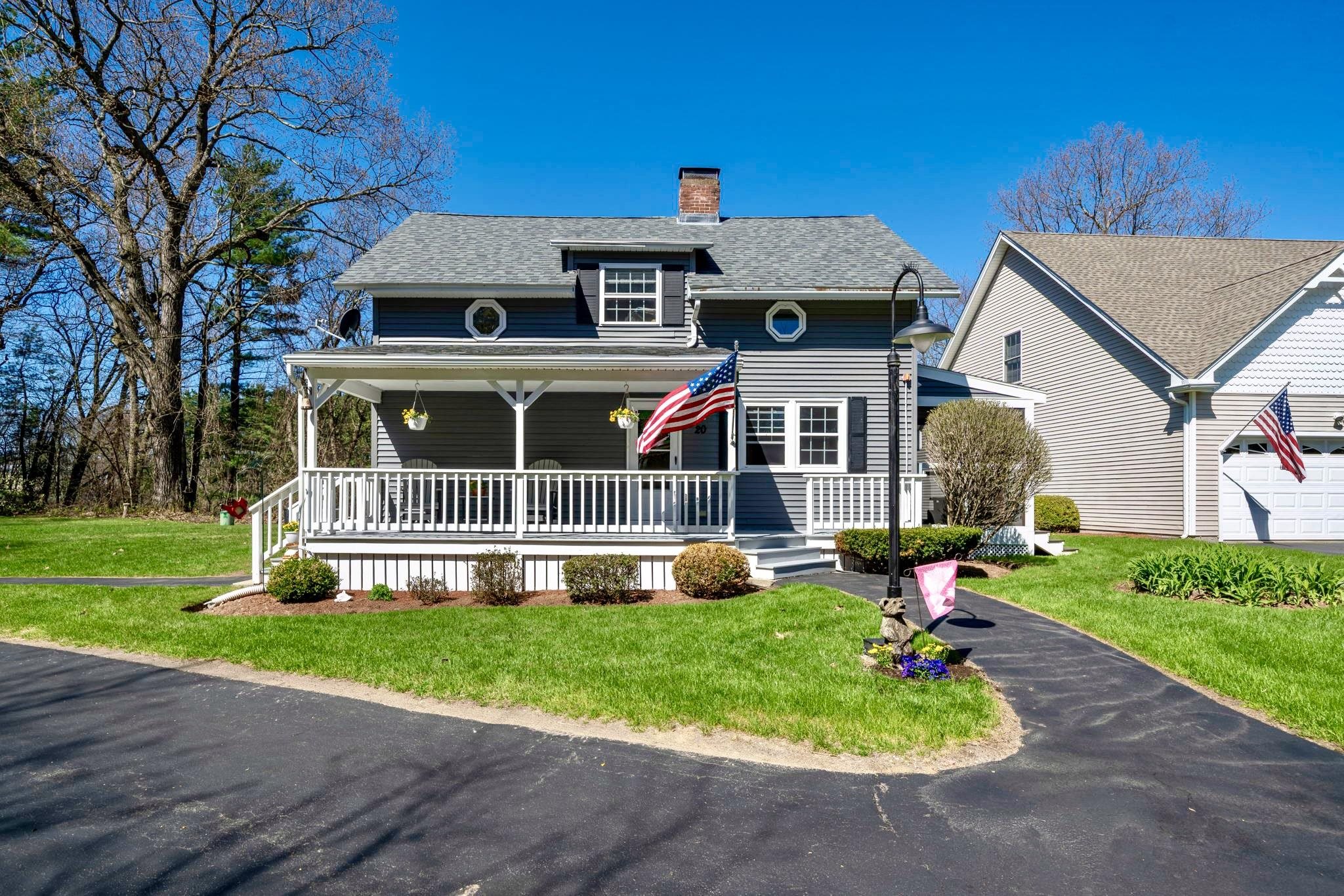 20 Gilcreast Dr, Litchfield, NH 03052