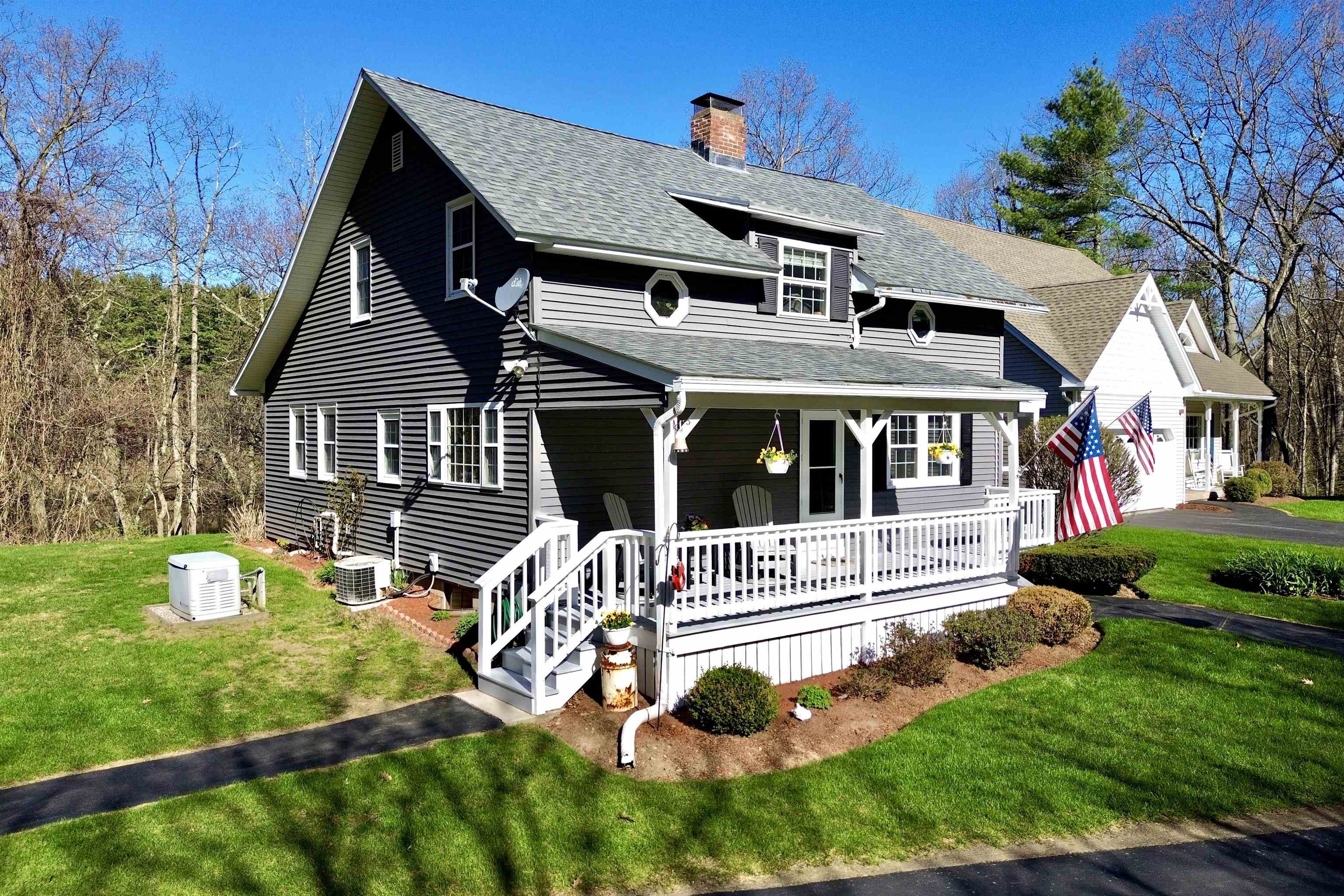 20 Gilcreast Dr, Litchfield, NH 03052