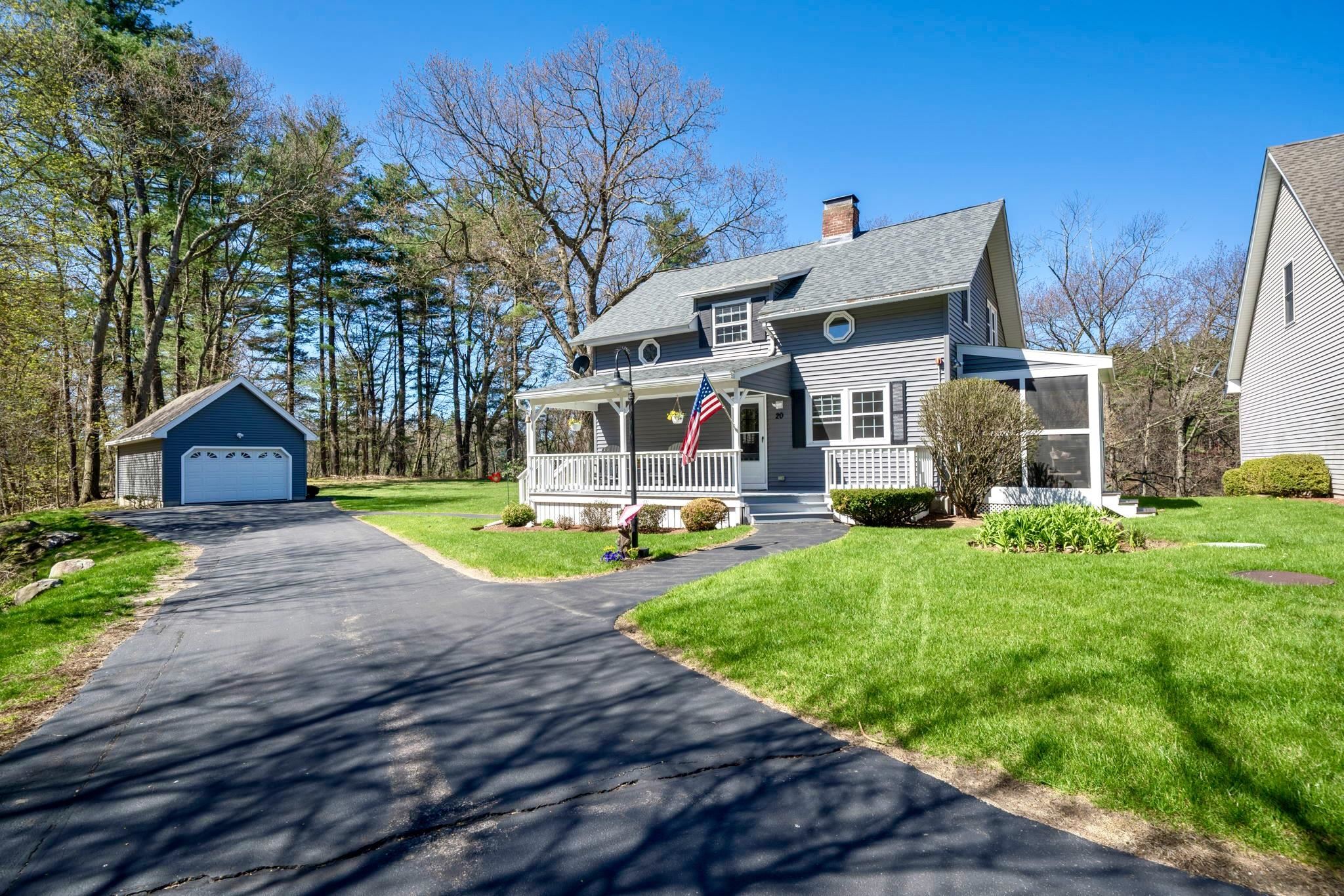 20 Gilcreast Dr, Litchfield, NH 03052