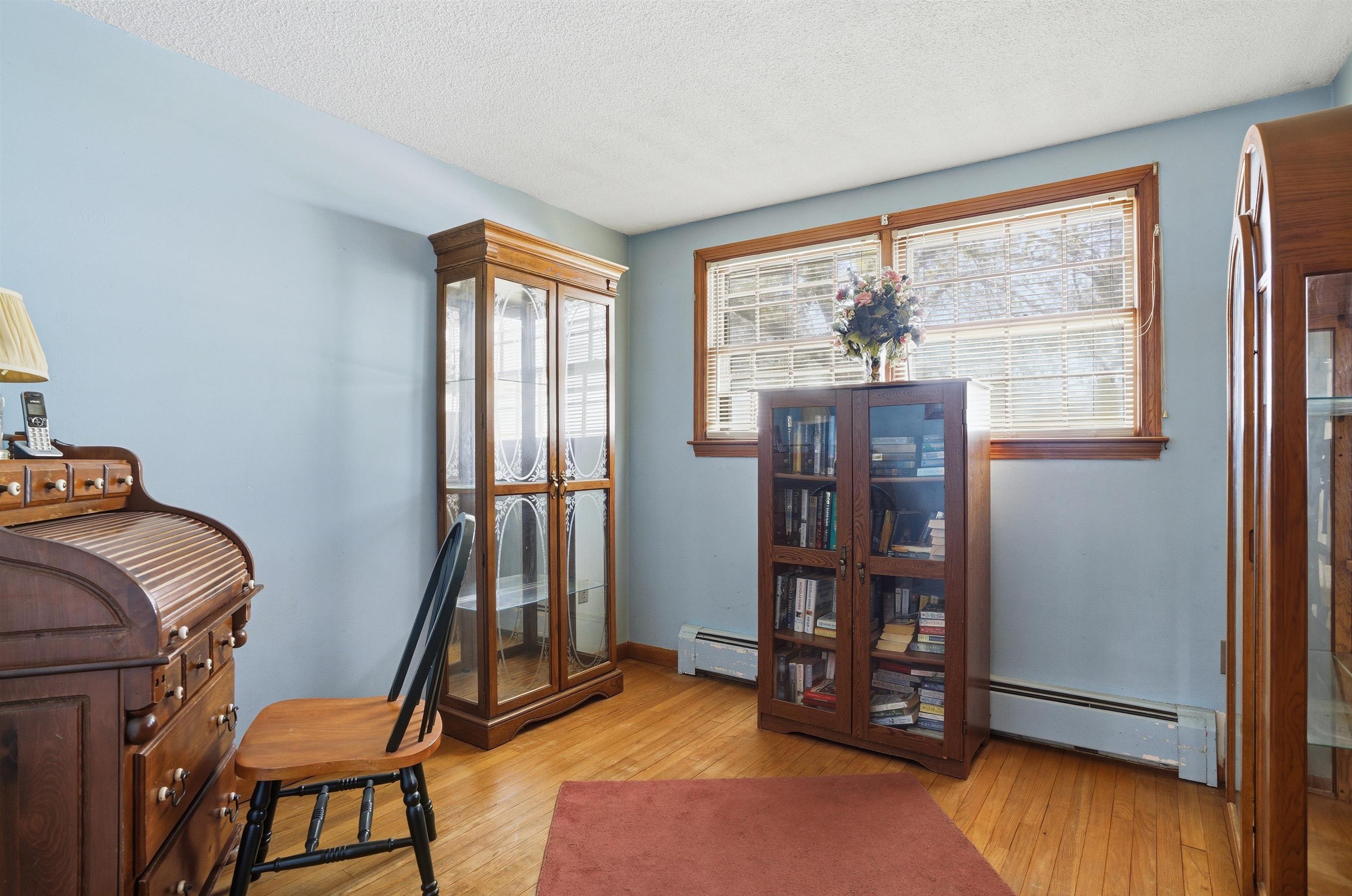 18 Cottonwood Dr, Hudson, NH 03051