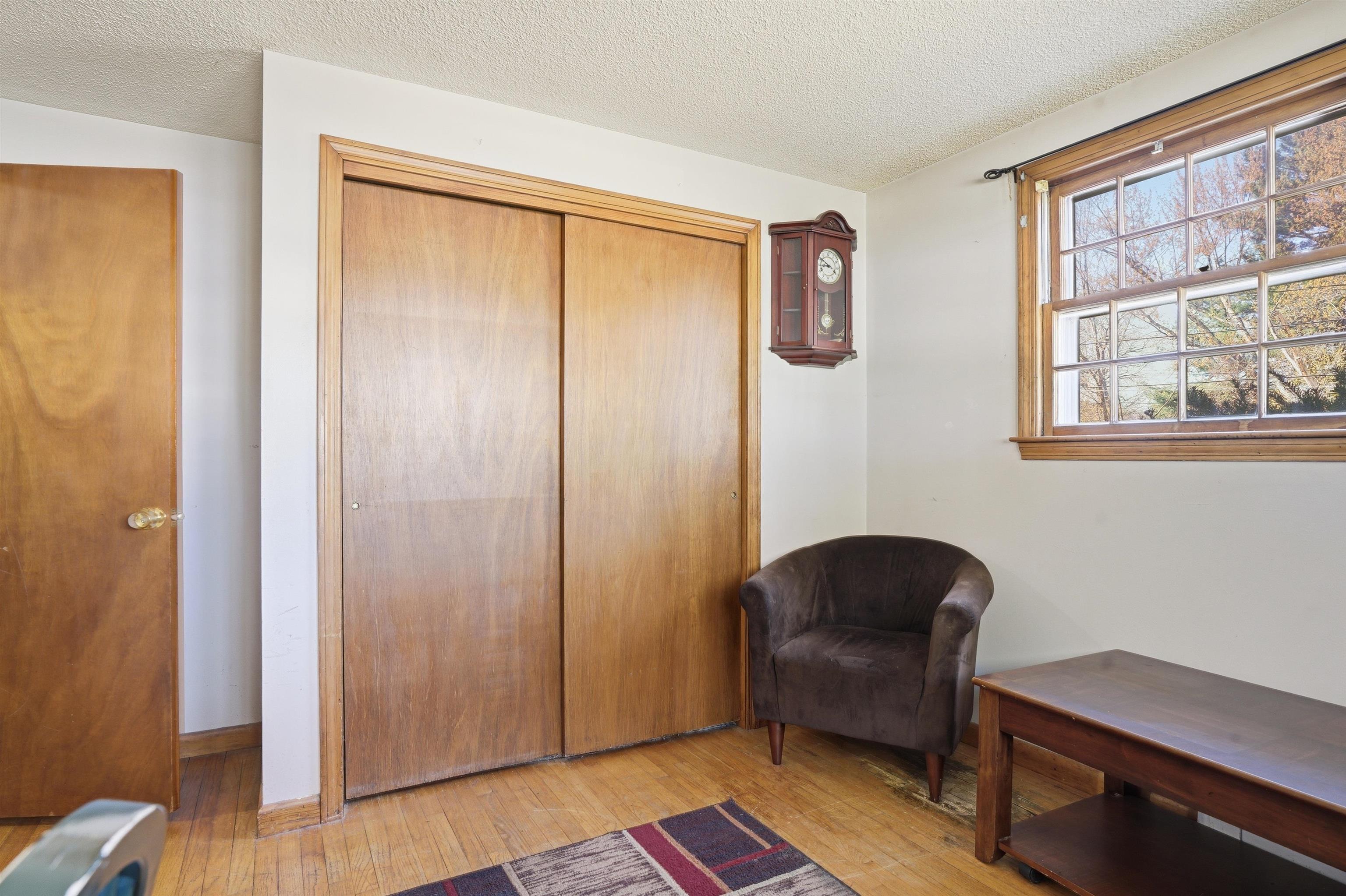 18 Cottonwood Dr, Hudson, NH 03051