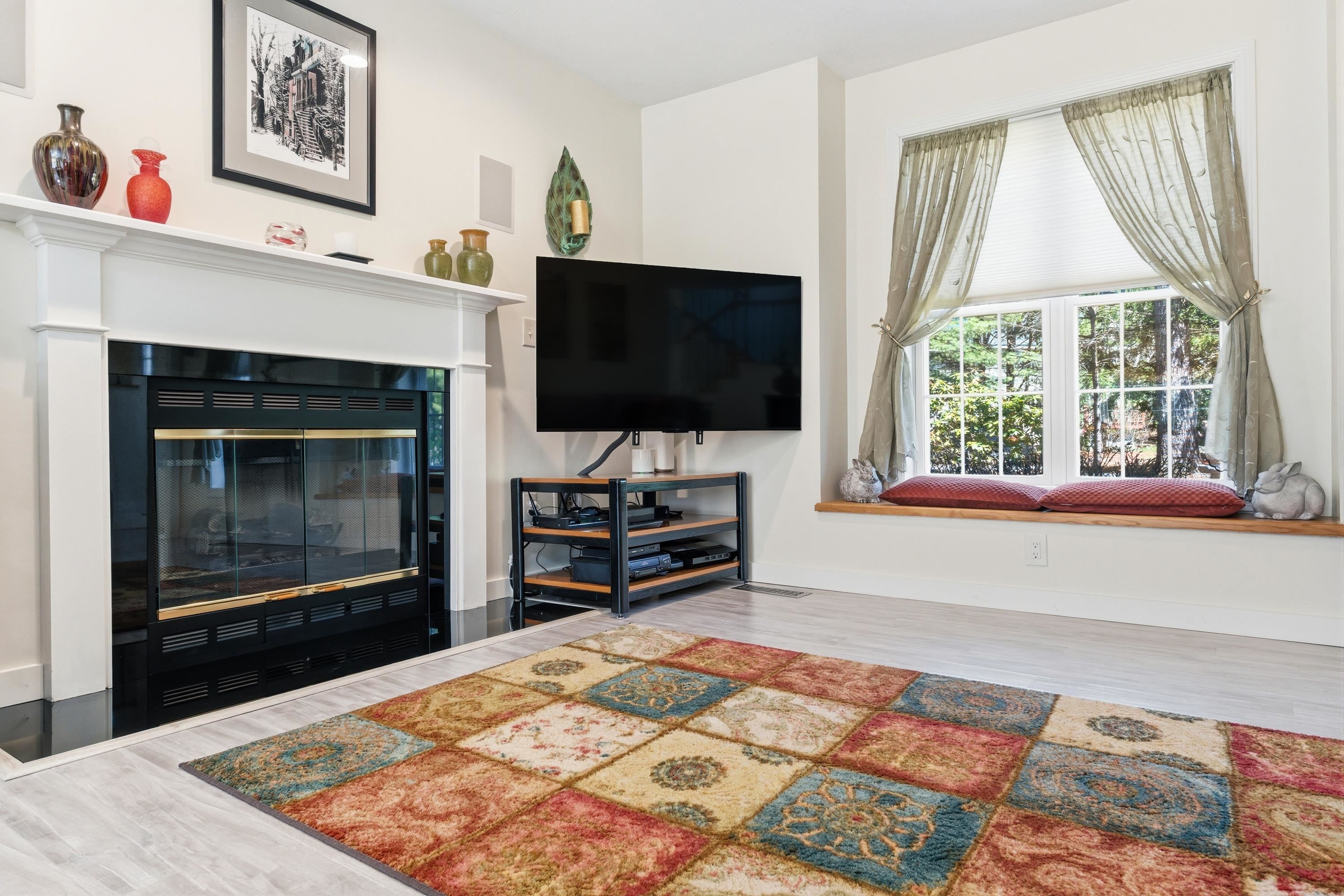 8 Flag Ct, Auburn, NH 03032