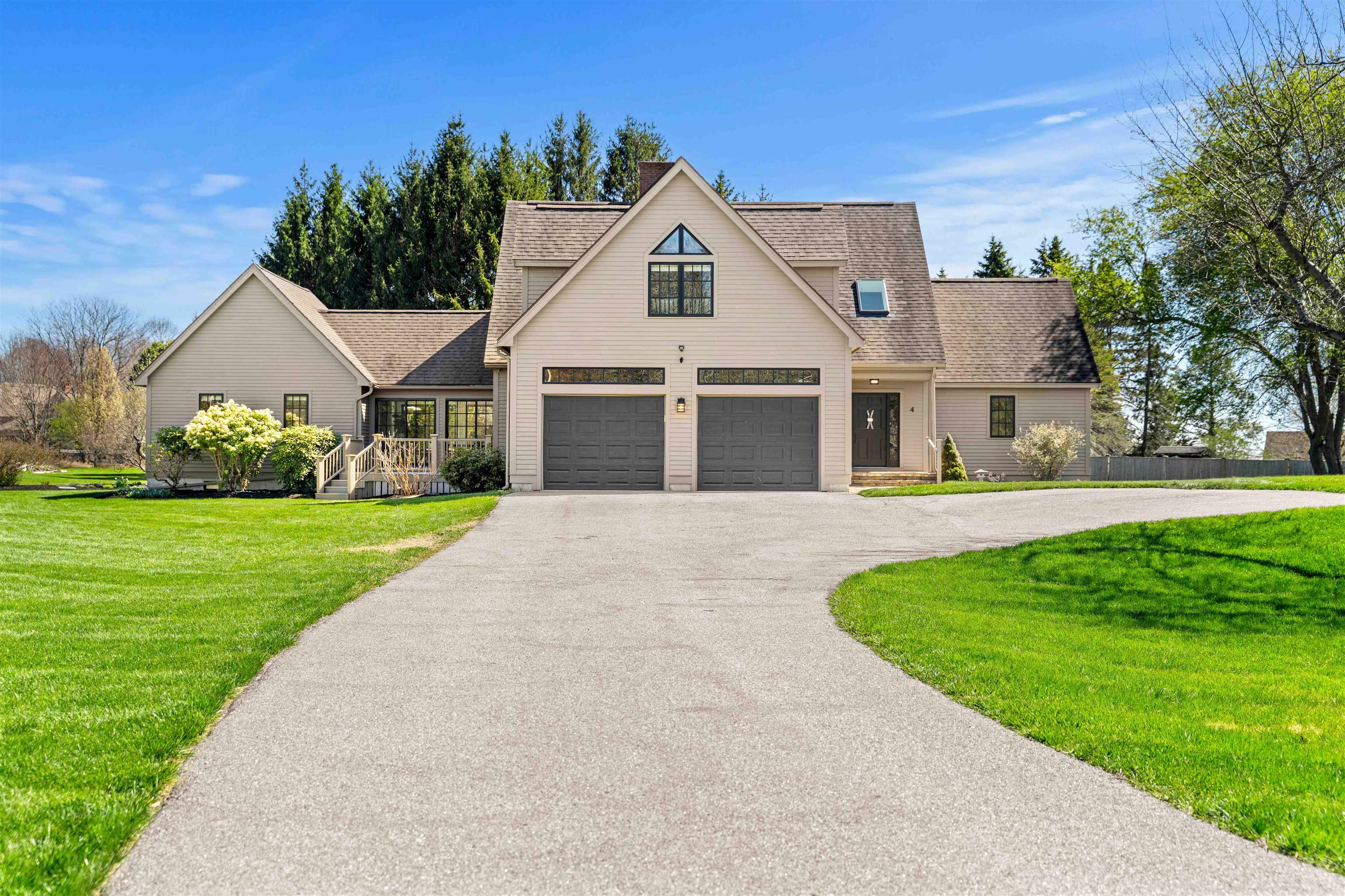 4 Apple Way, Stratham, NH 03885