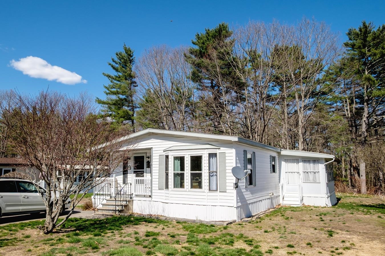 53 Monadnock Dr, Rochester, NH 03867