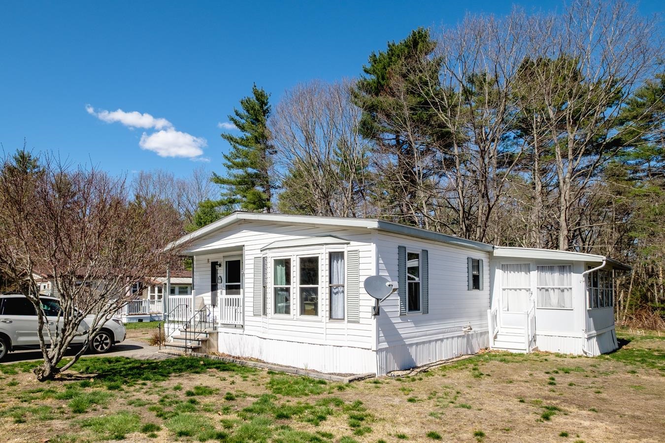 53 Monadnock Dr, Rochester, NH 03867