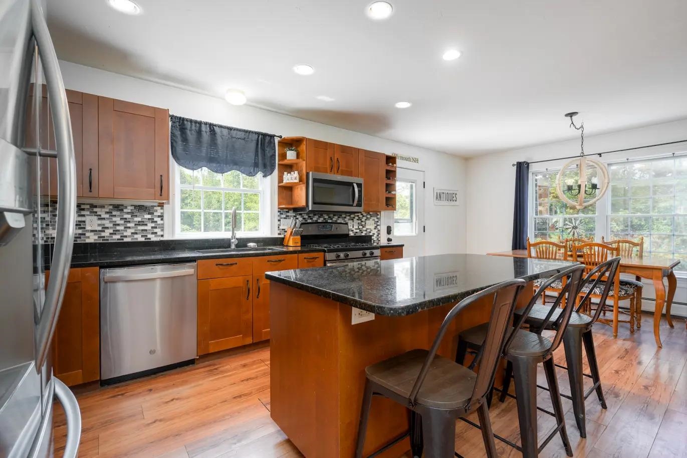 177 Reservoir Rd, Plymouth, NH 03264