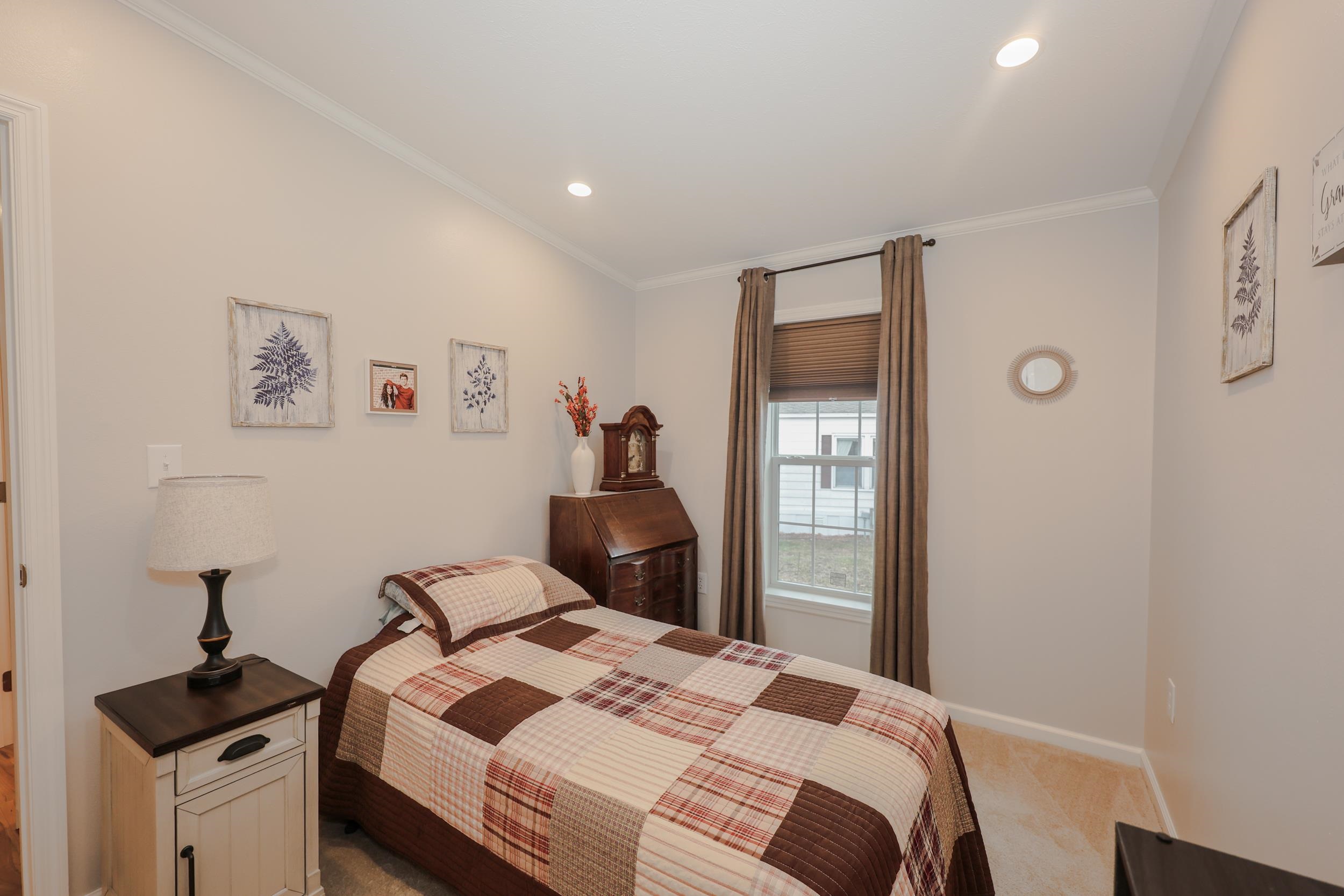 11 Hagop Rd, Salem, NH 03073