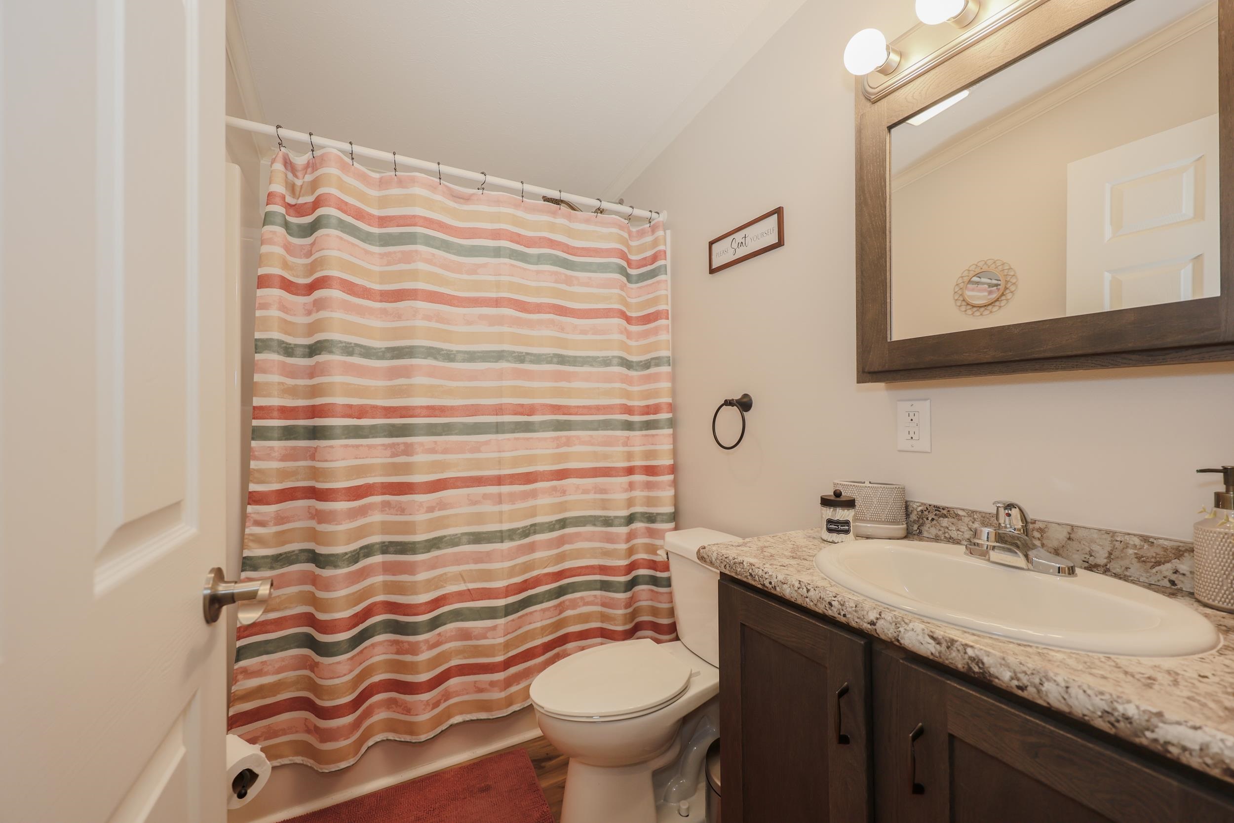 11 Hagop Rd, Salem, NH 03073