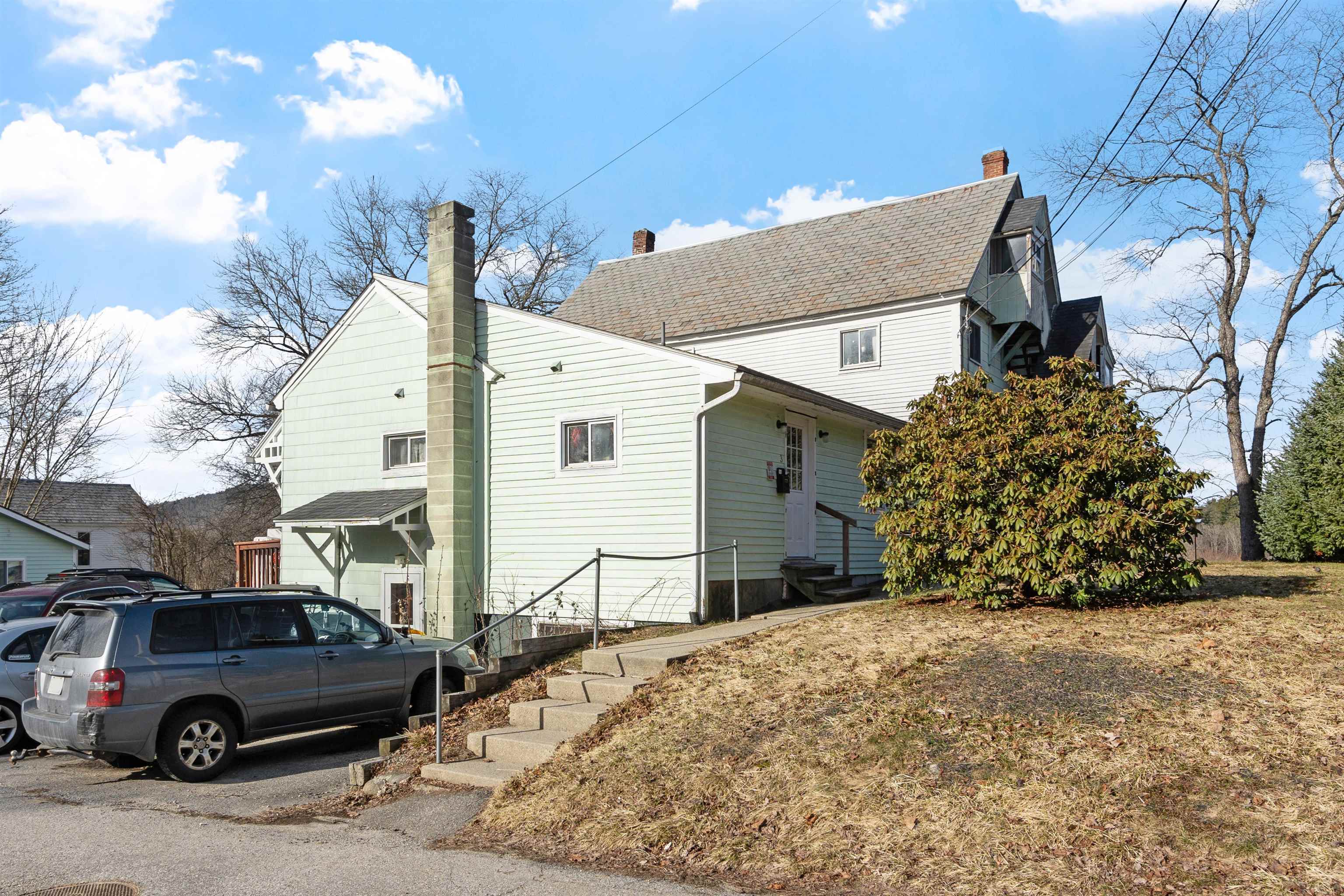 15 High St, Winchester, NH 03470