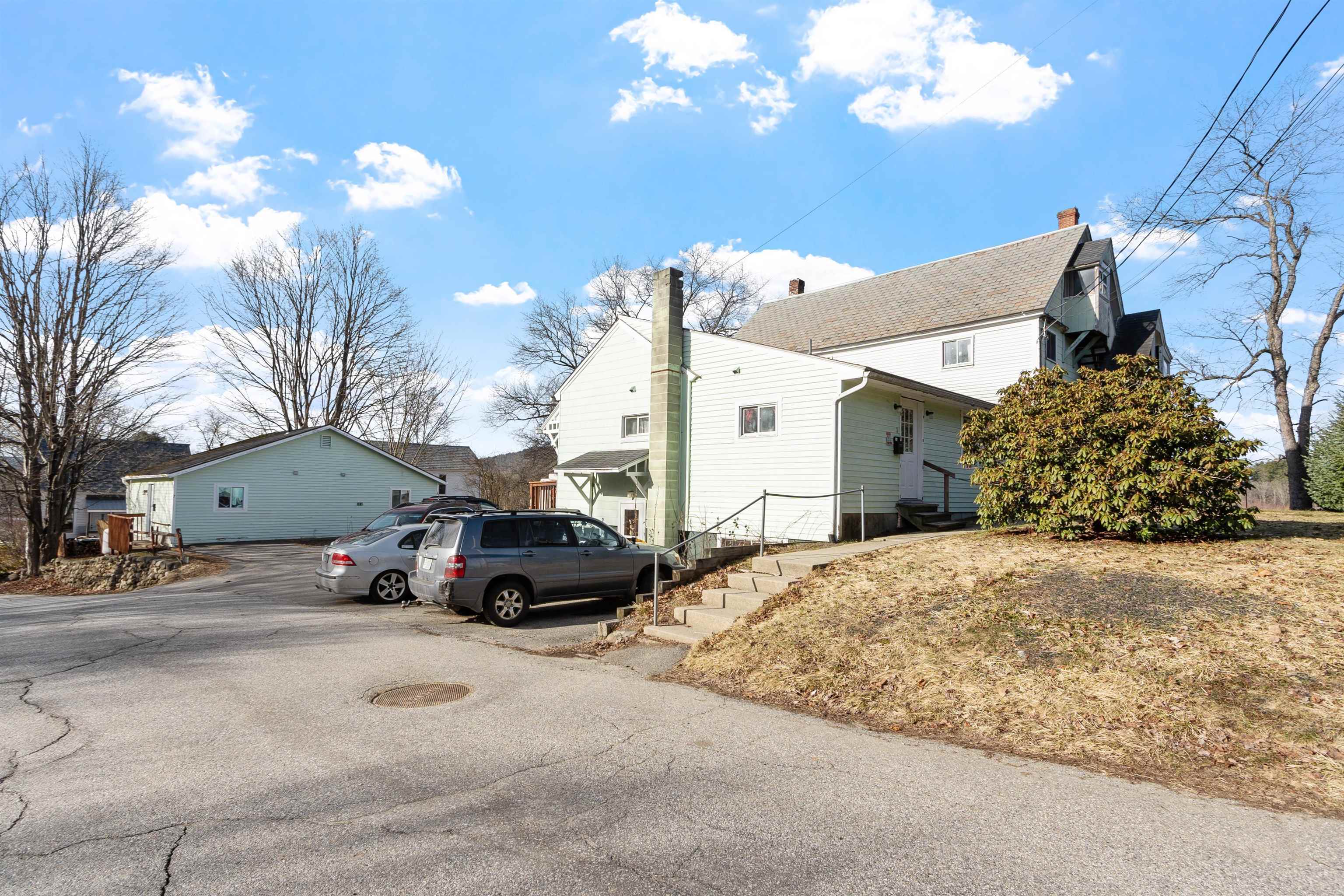 15 High St, Winchester, NH 03470