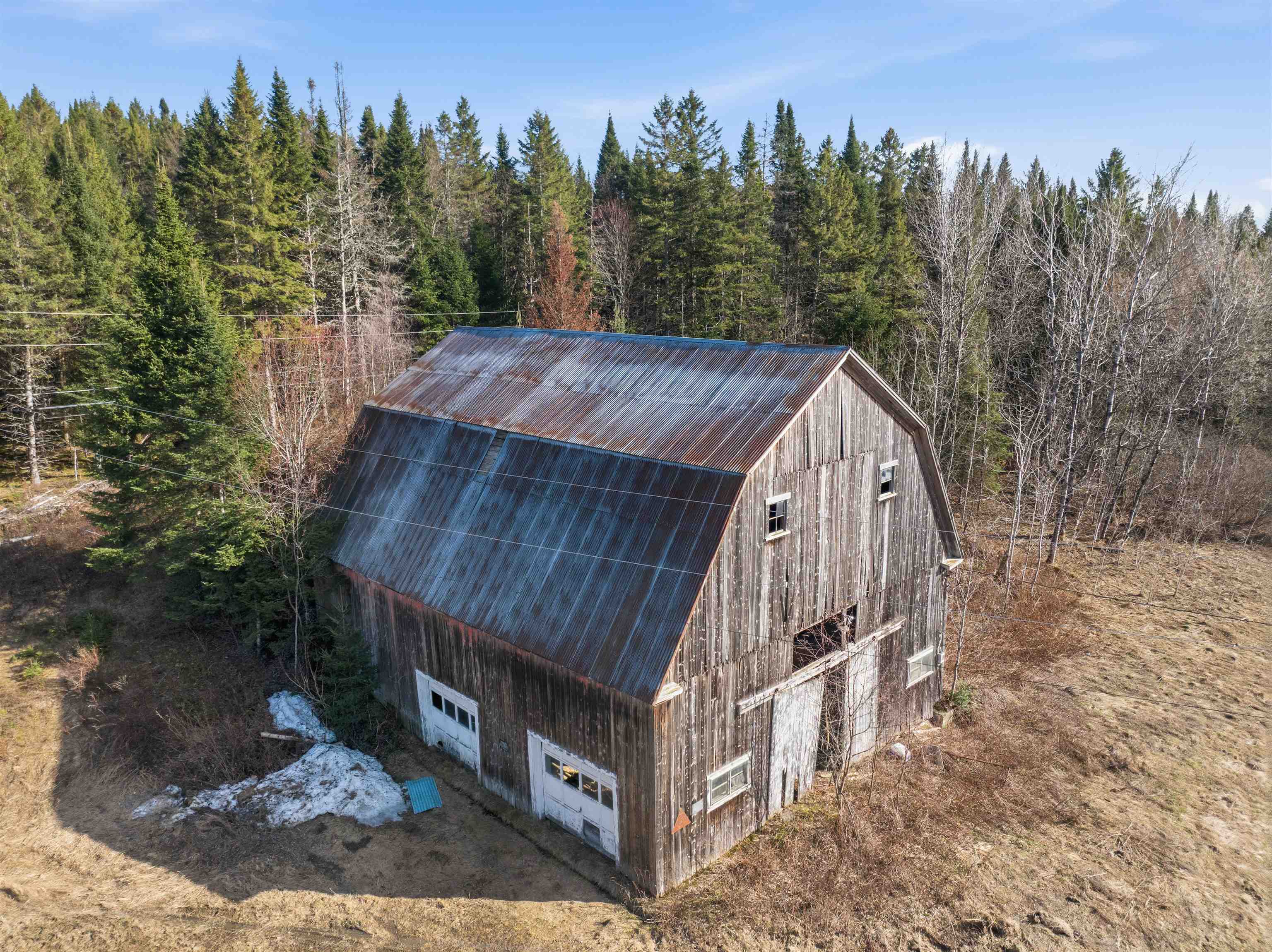 1660 Halls Stream Rd, Pittsburg, NH 03592