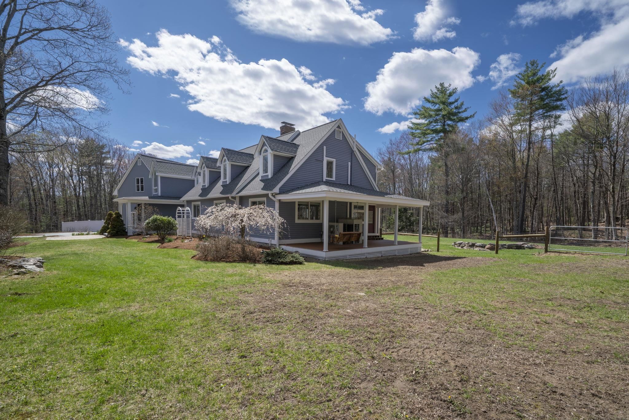 123 Stephen Dr, Goffstown, NH 03045